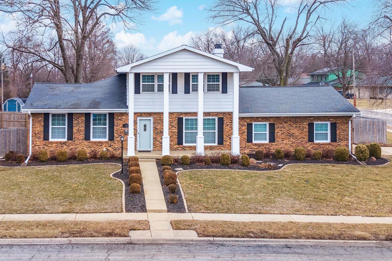 1302 E Vernon Avenue