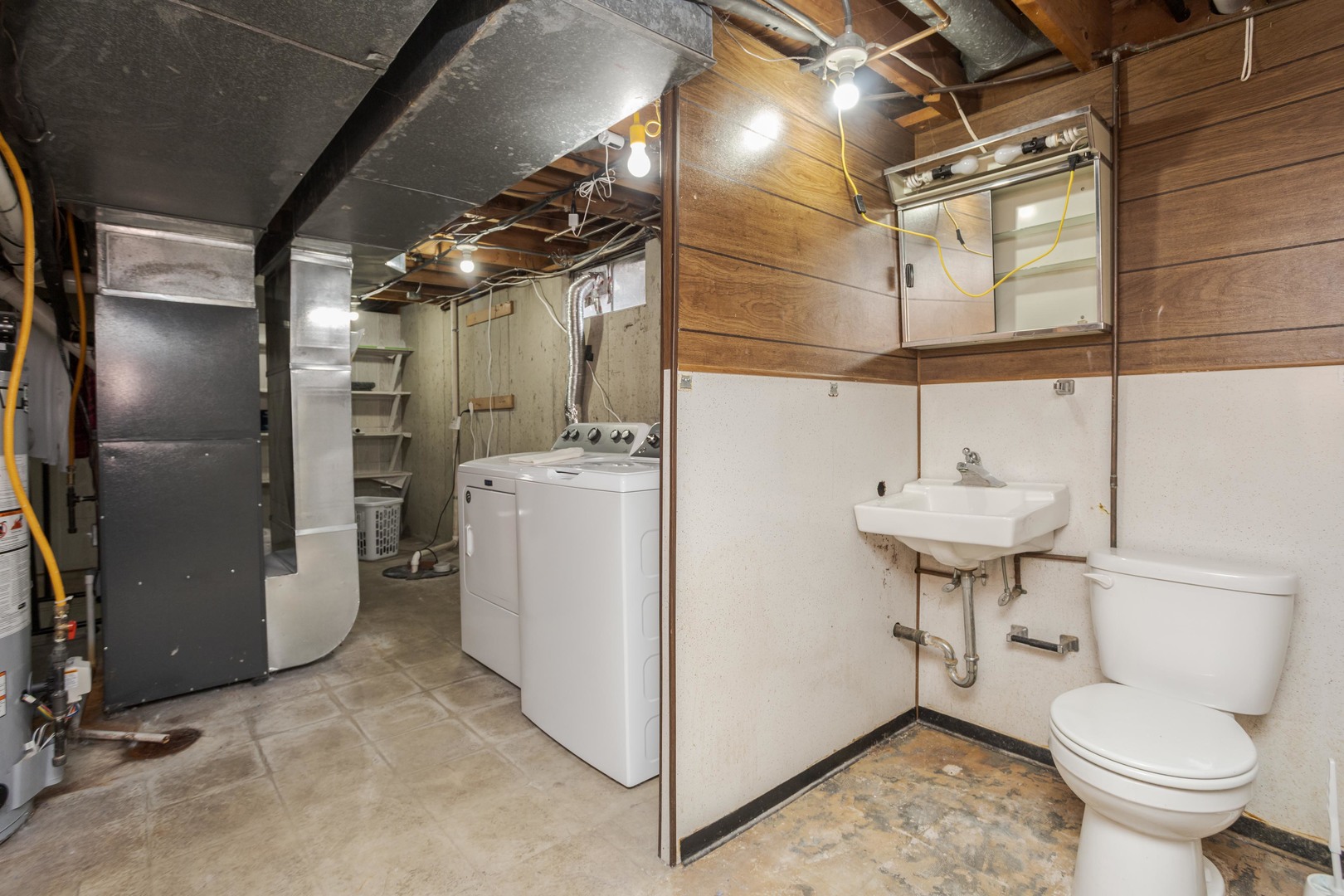 1302 E Vernon Avenue