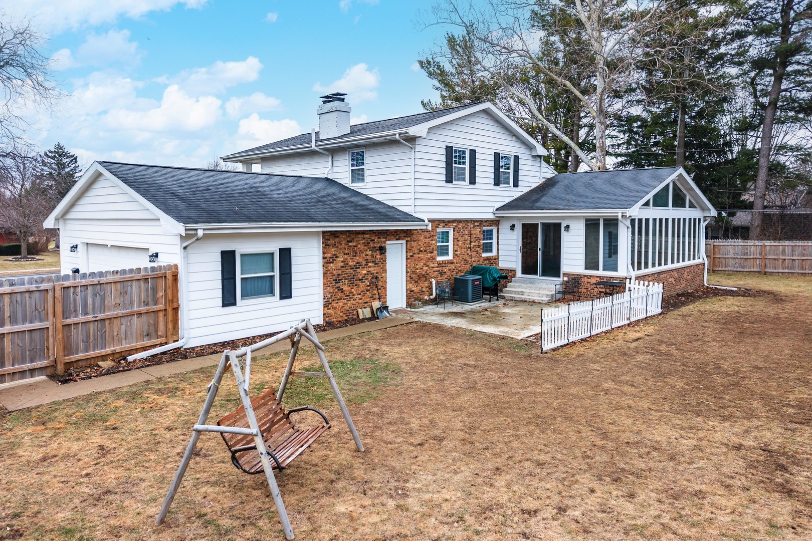 1302 E Vernon Avenue