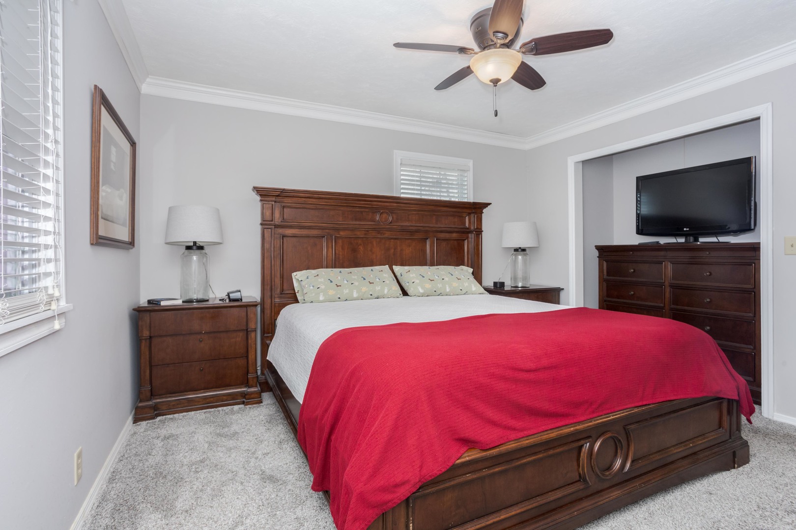 1302 E Vernon Avenue