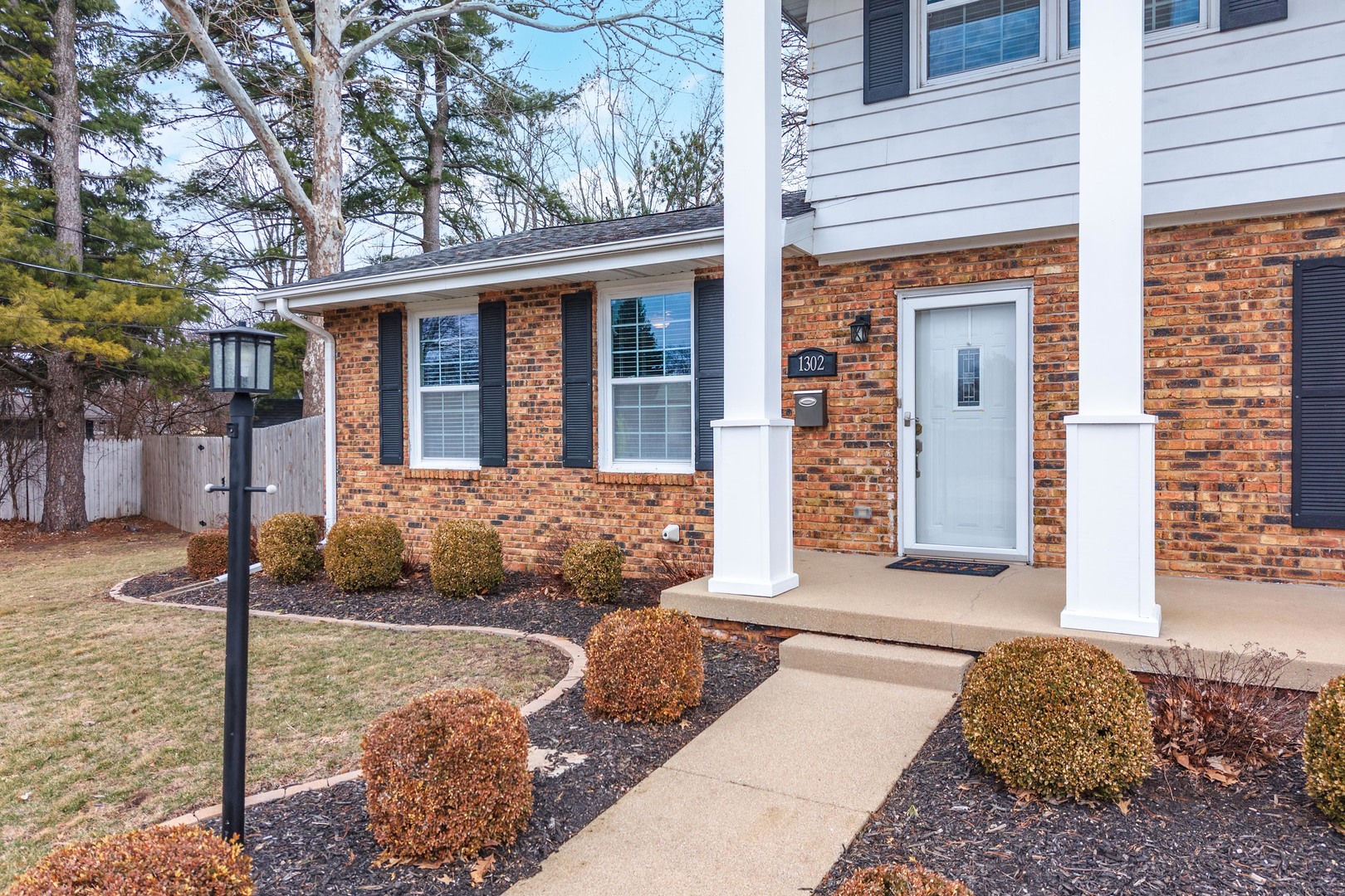 1302 E Vernon Avenue