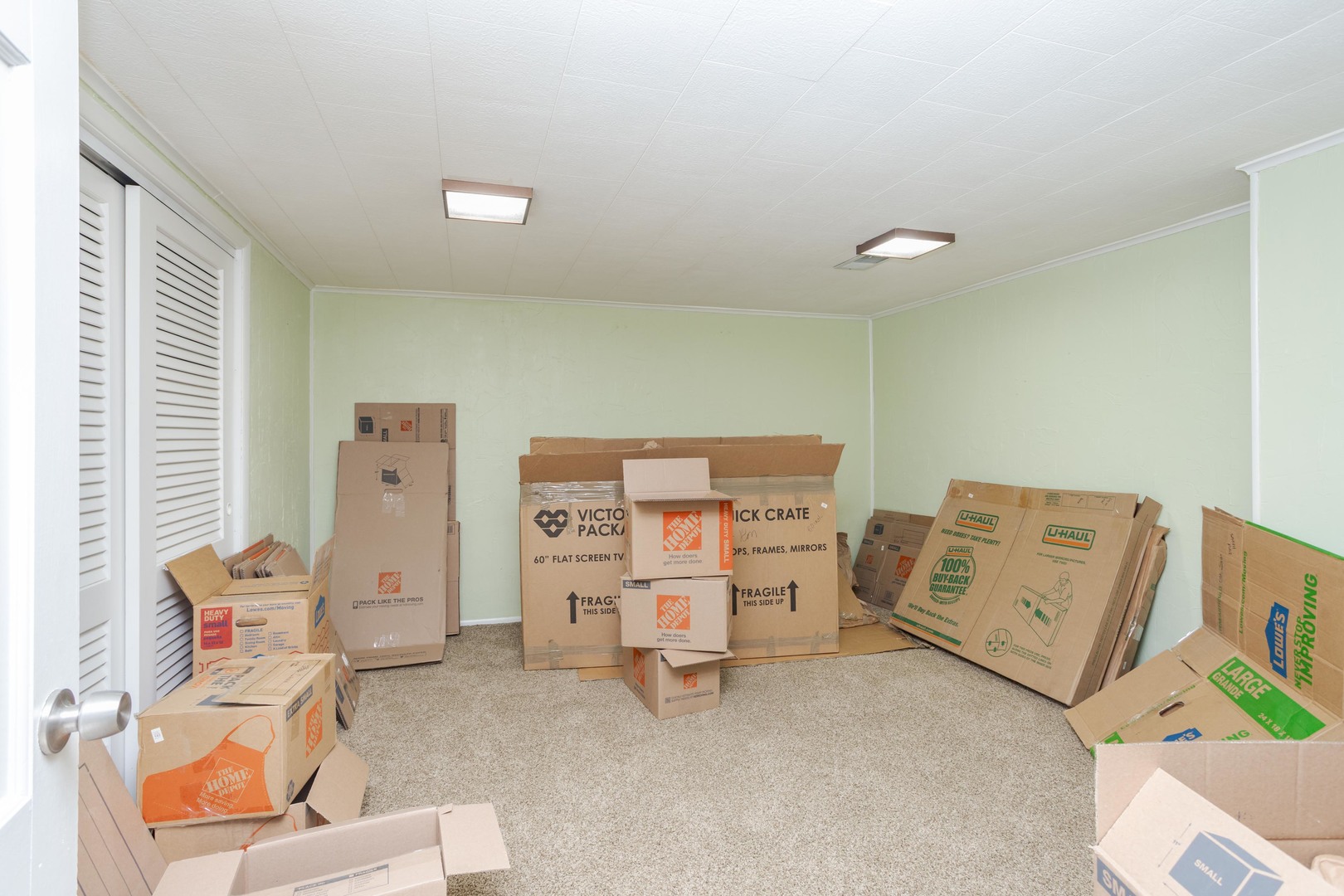 1302 E Vernon Avenue