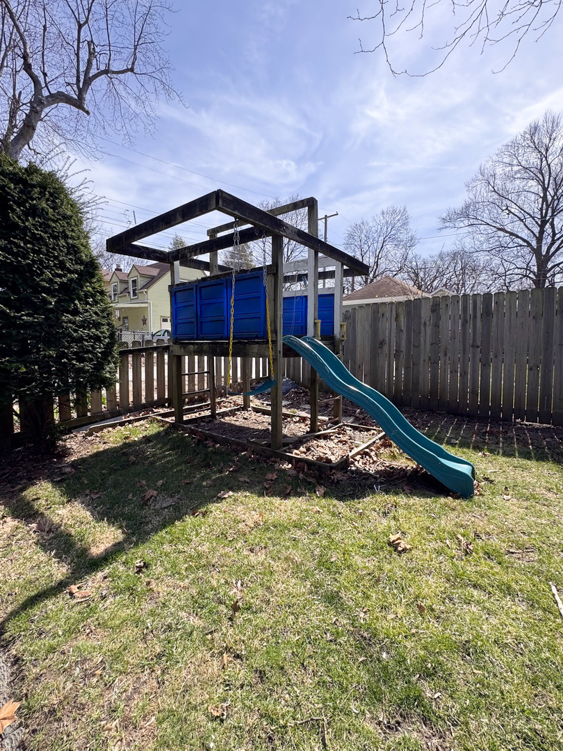 1415 N Clinton Boulevard