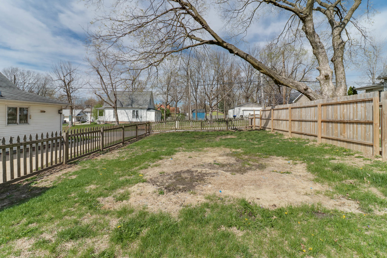 701 E Buchanan Street
