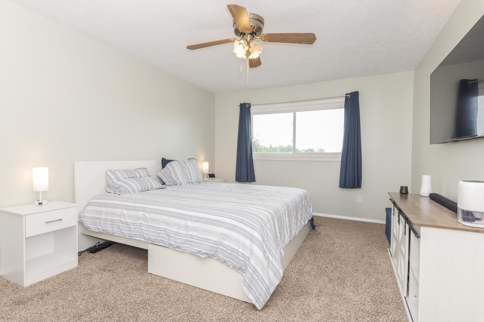 1715 King Drive Unit: C