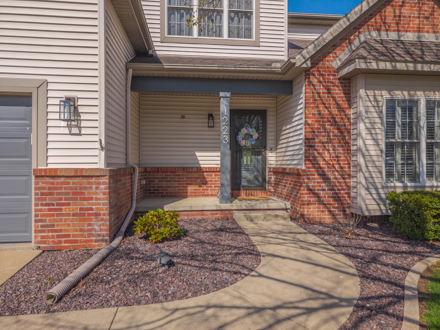 1223 Joy Walk Way