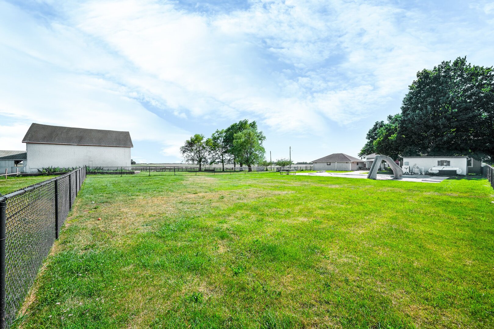 7423 N 1550 East Road
