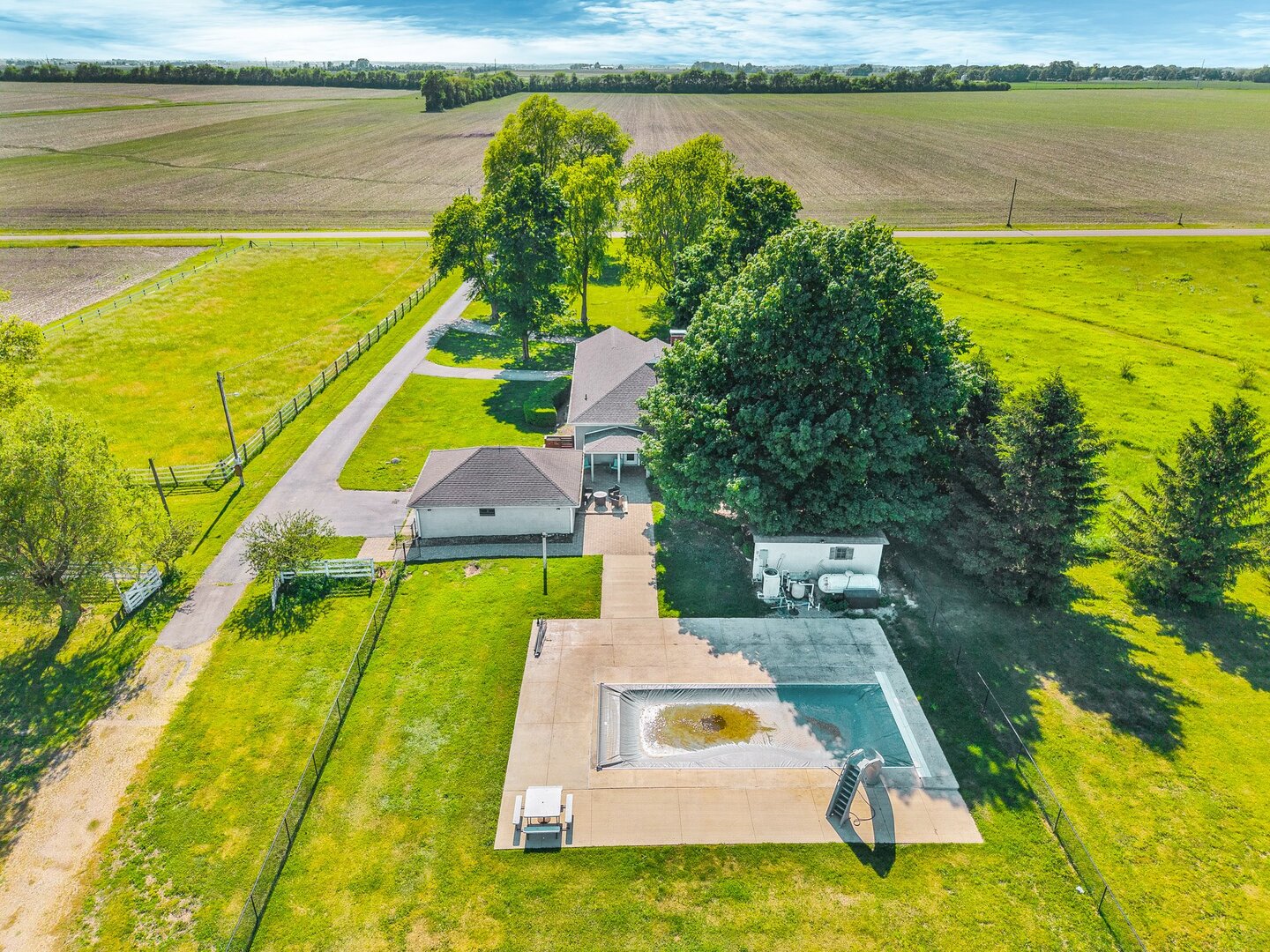 7423 N 1550 East Road