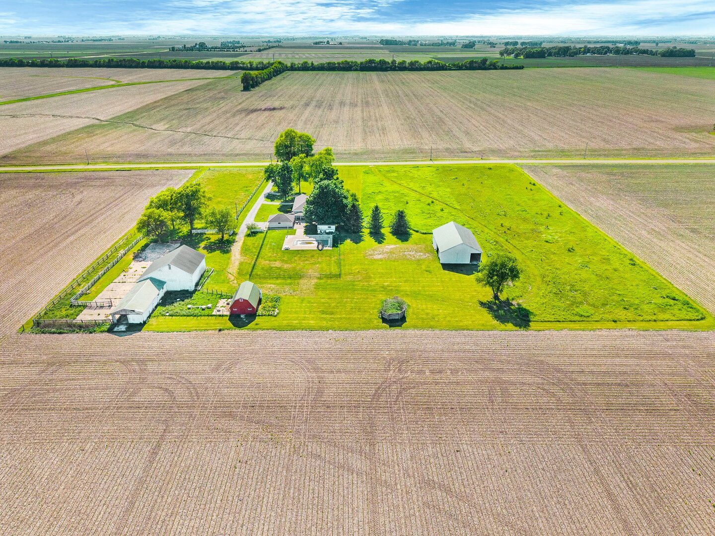 7423 N 1550 East Road