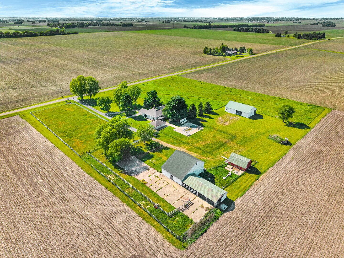 7423 N 1550 East Road