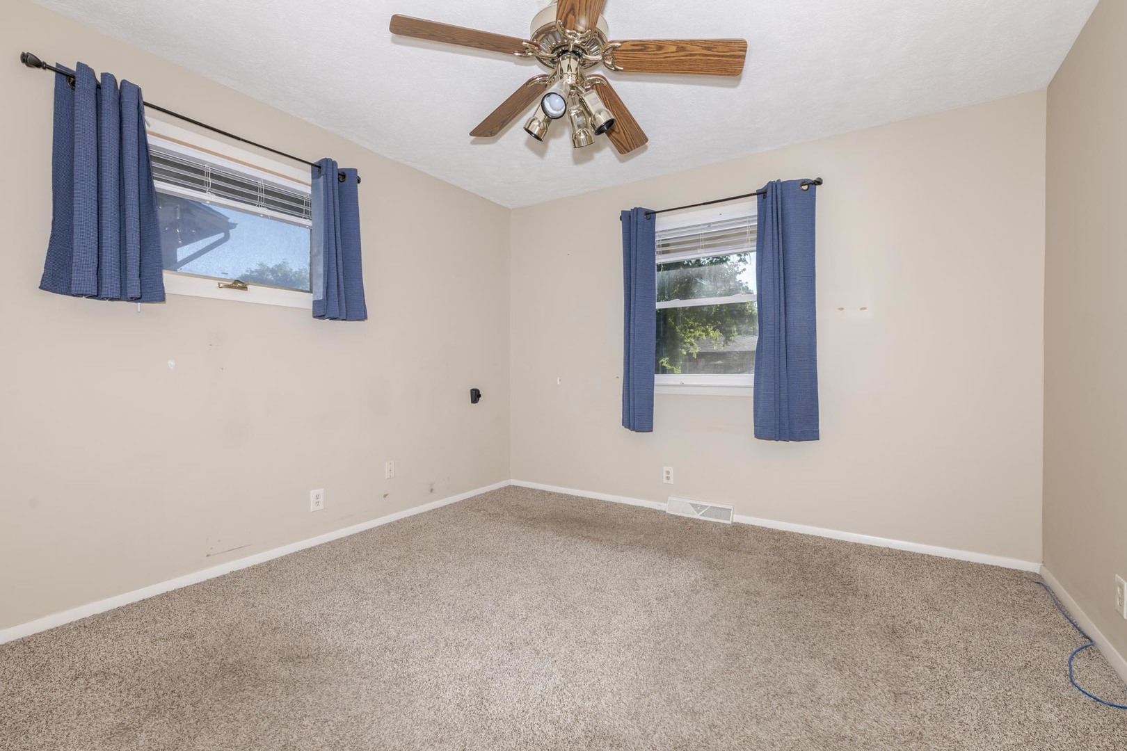 703 Lara Road