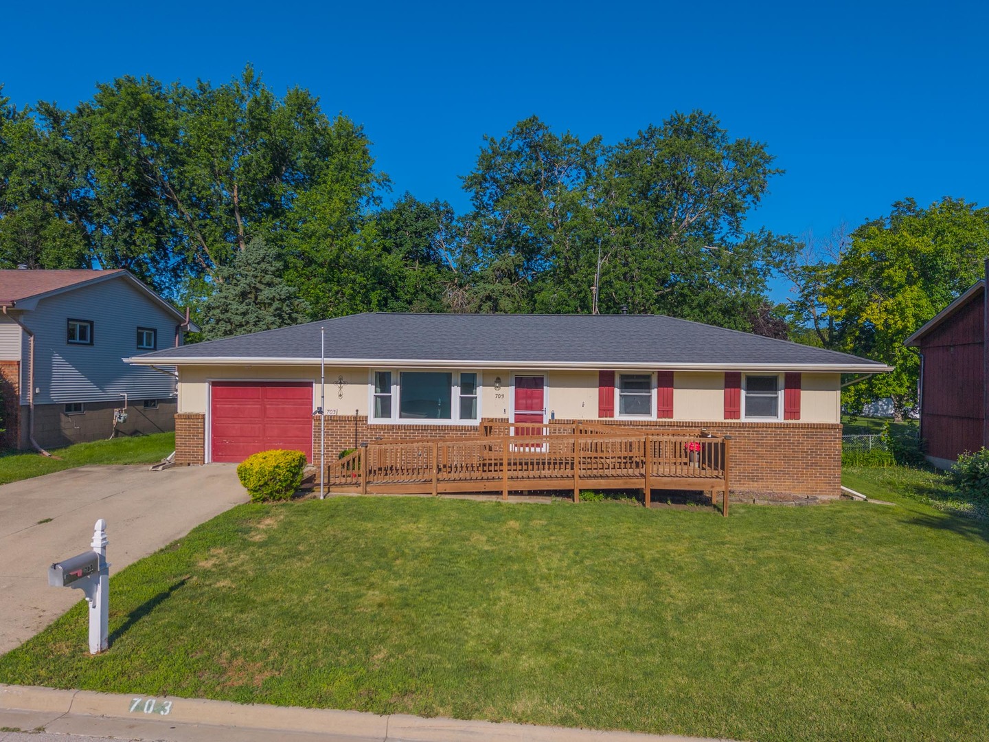 703 Lara Road