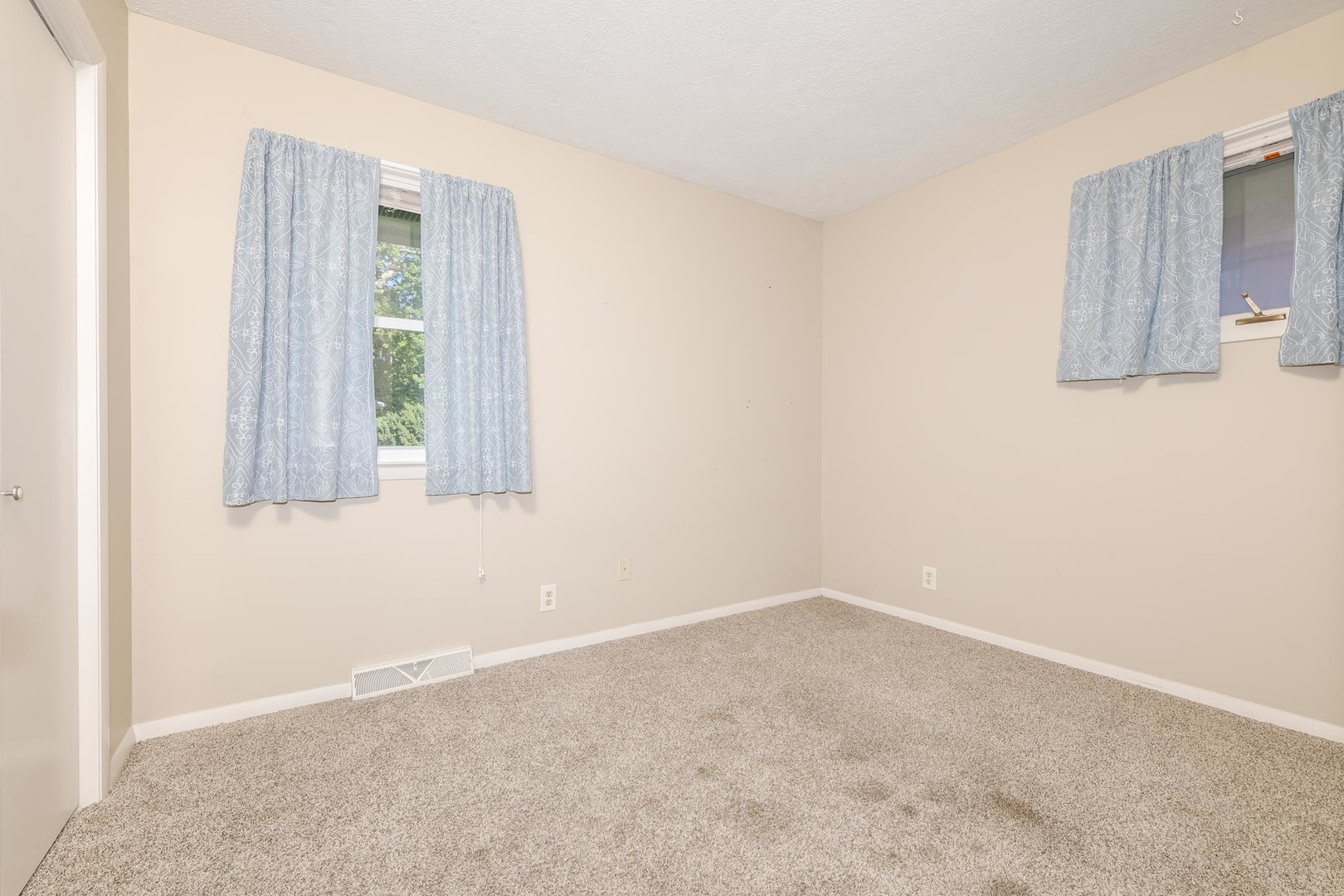 703 Lara Road