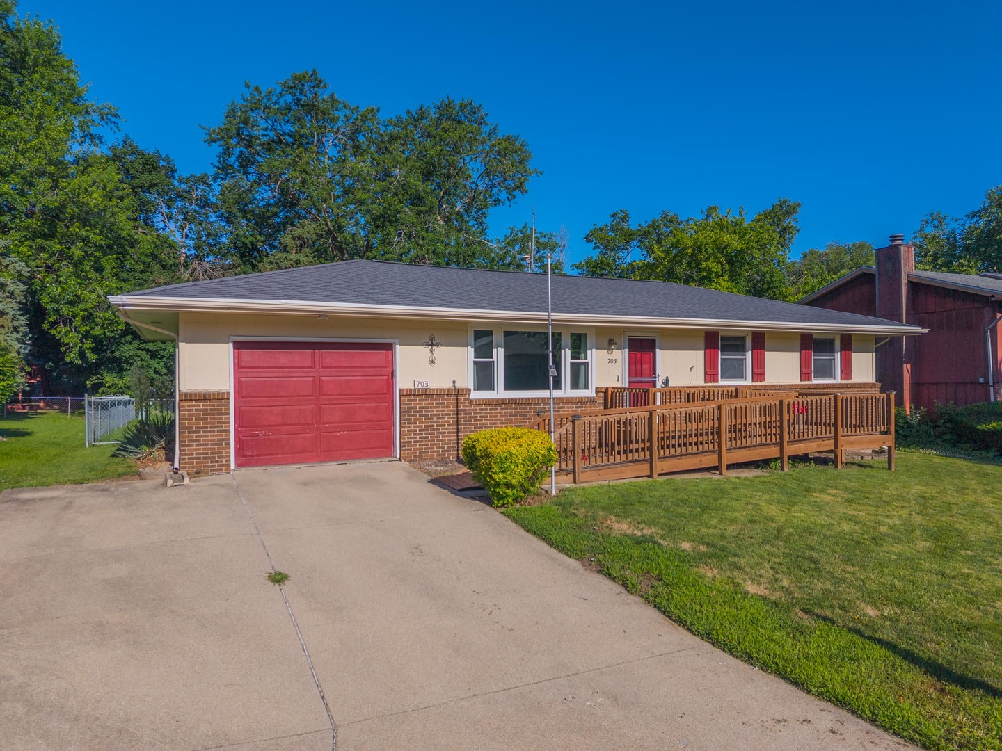 703 Lara Road