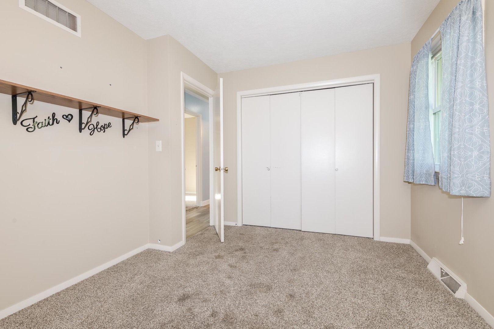 703 Lara Road