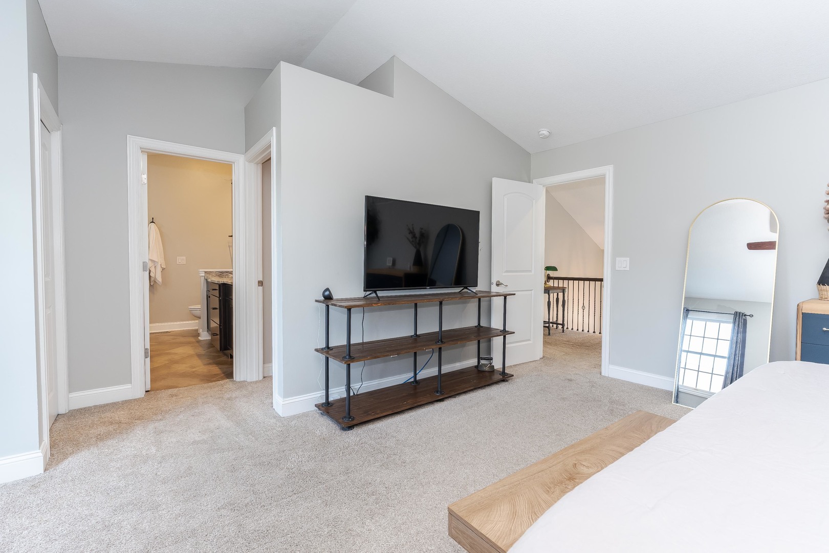 17 Waterside Circle
