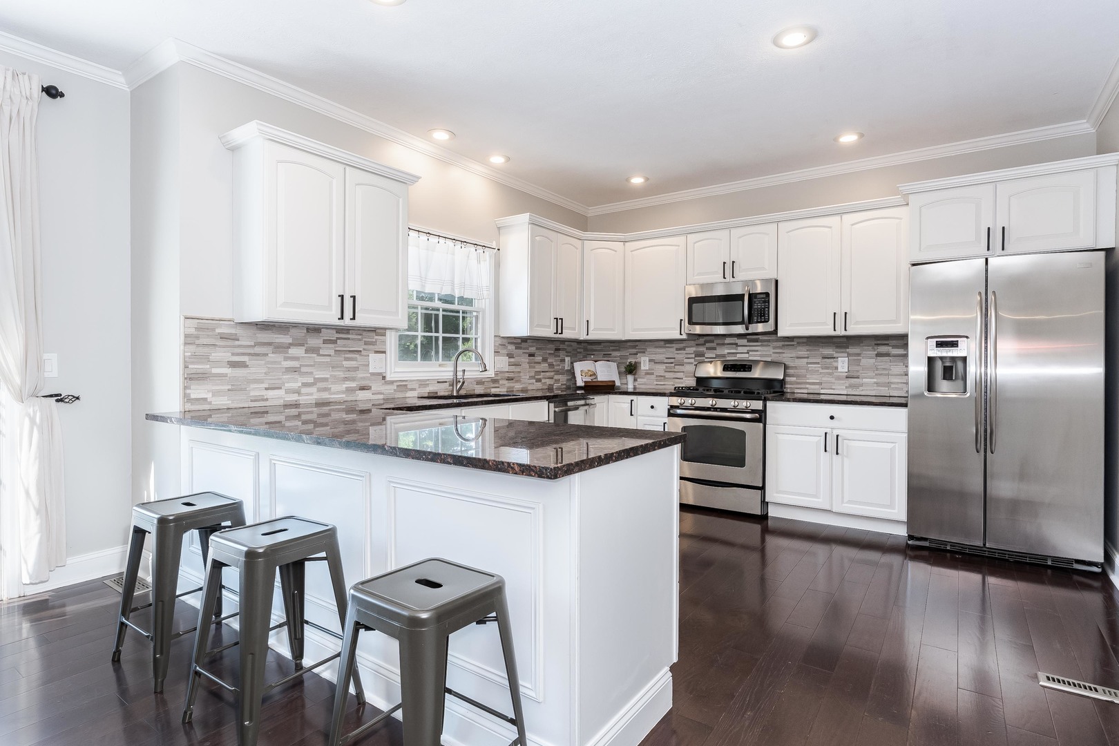 17 Waterside Circle