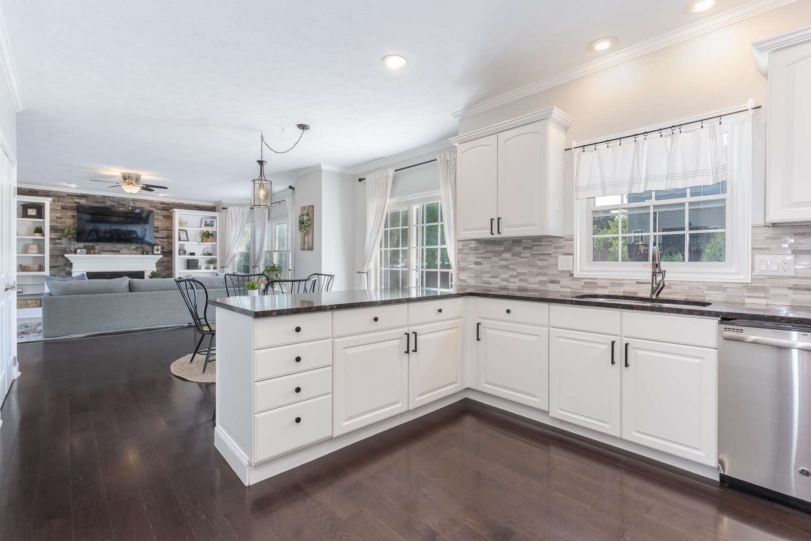 17 Waterside Circle