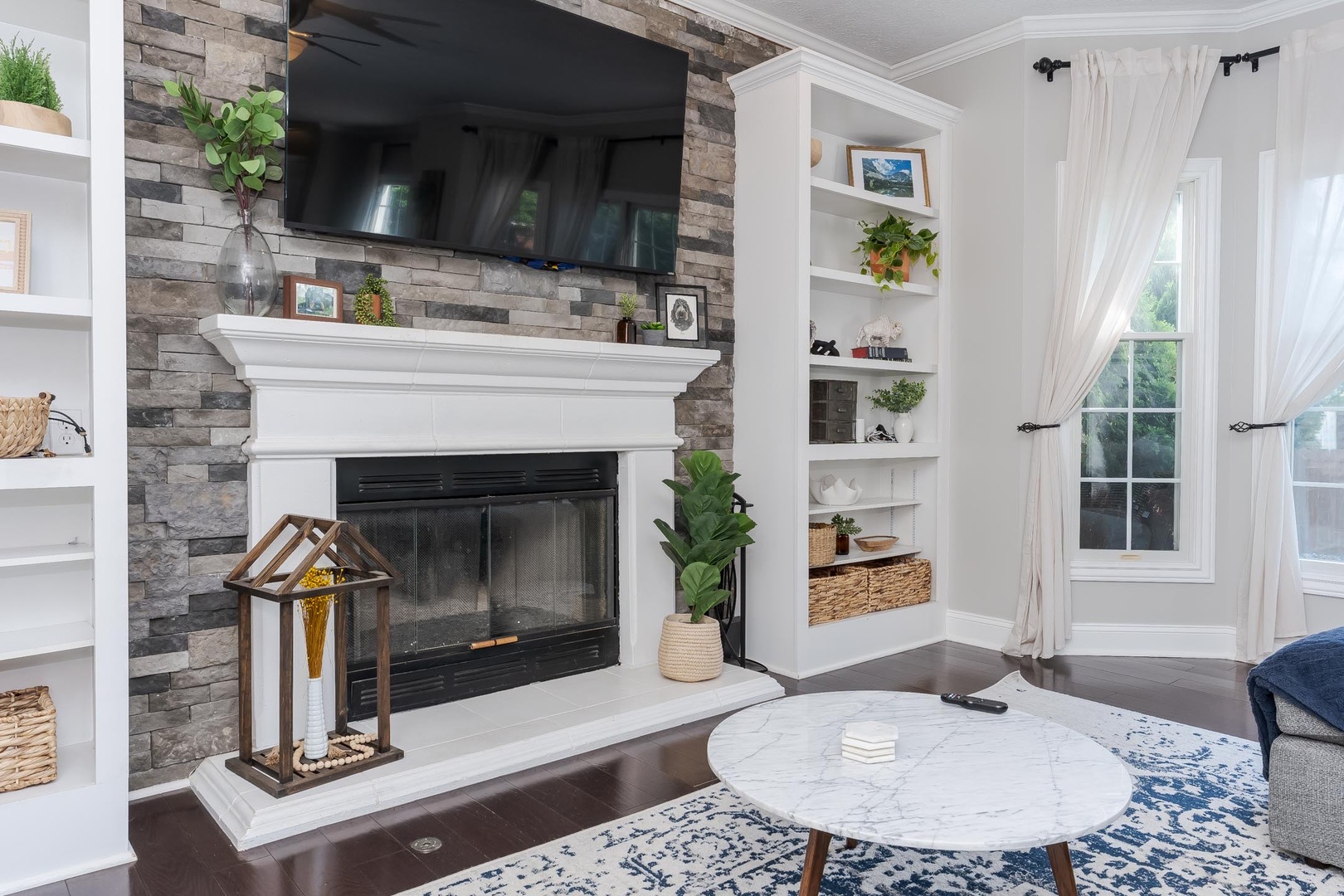 17 Waterside Circle
