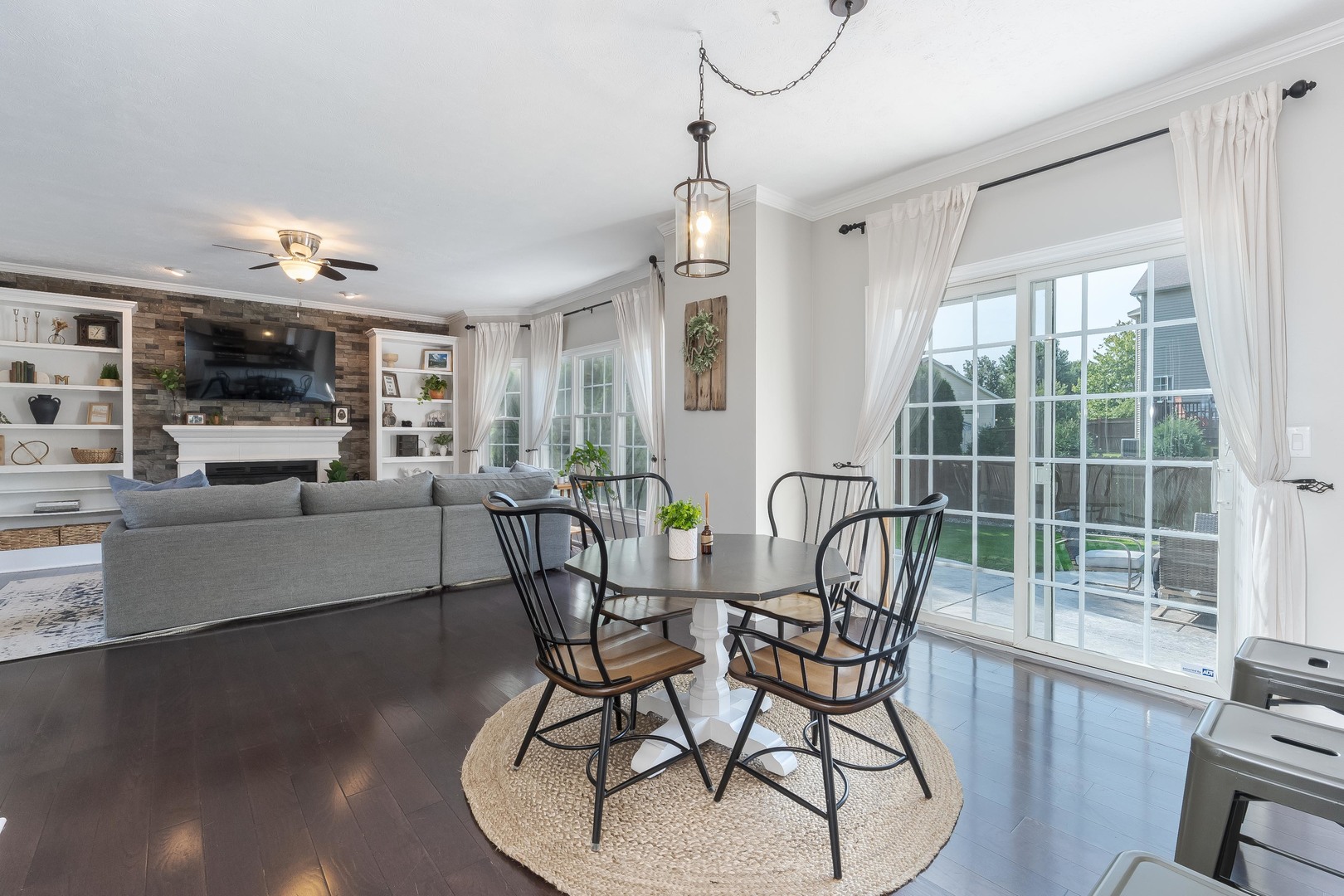 17 Waterside Circle