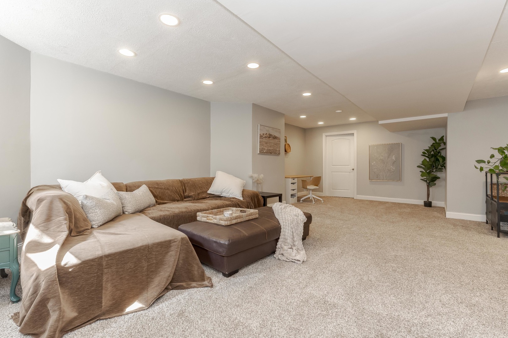 17 Waterside Circle
