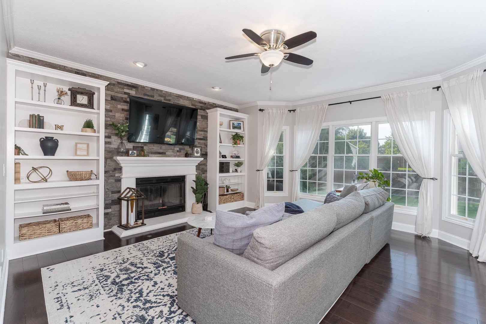 17 Waterside Circle