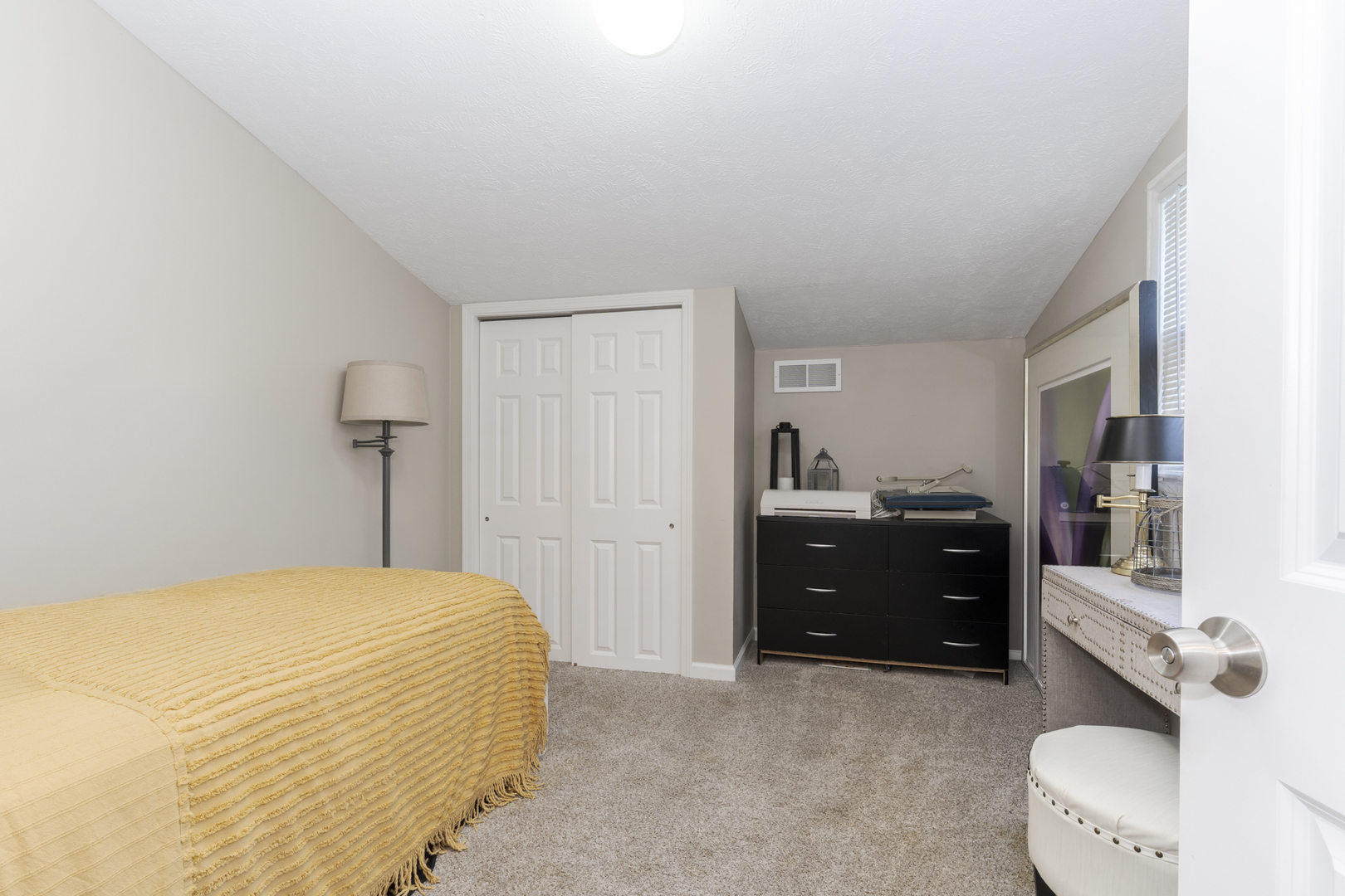 1713 King Drive Unit: B