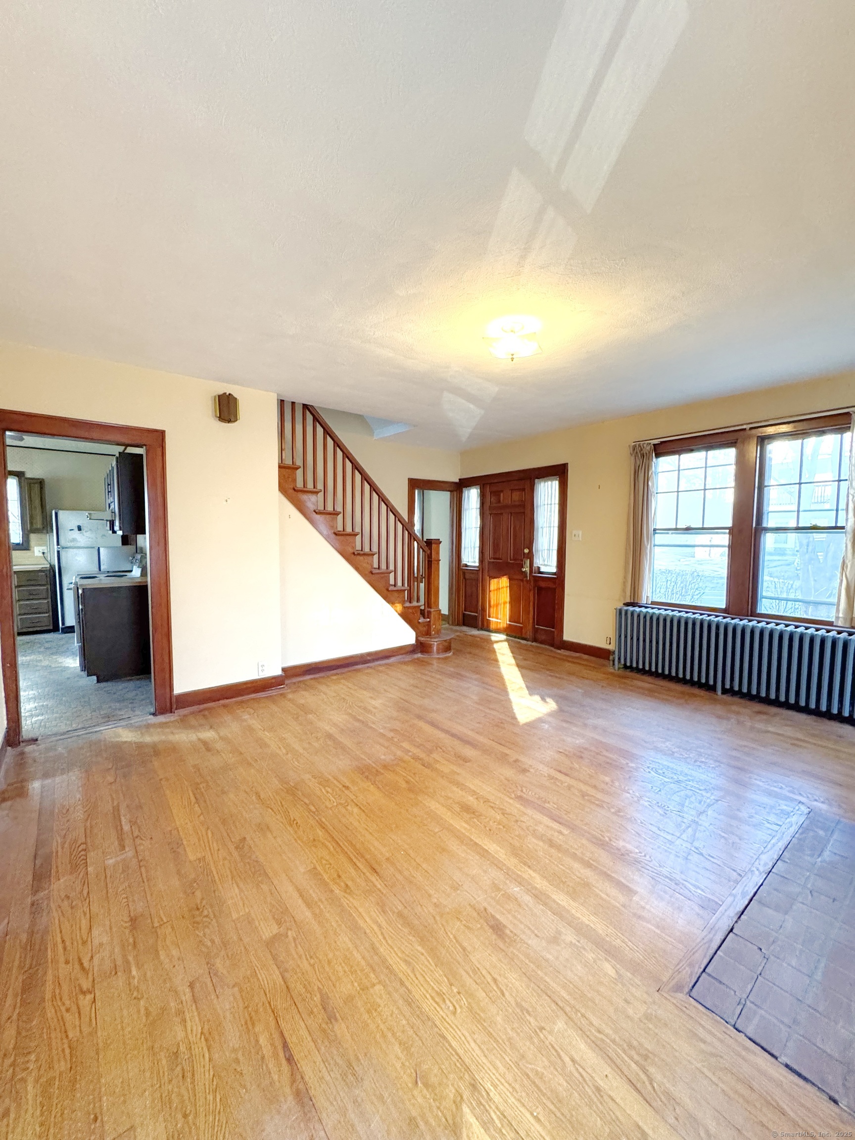 87 Long Hill Avenue