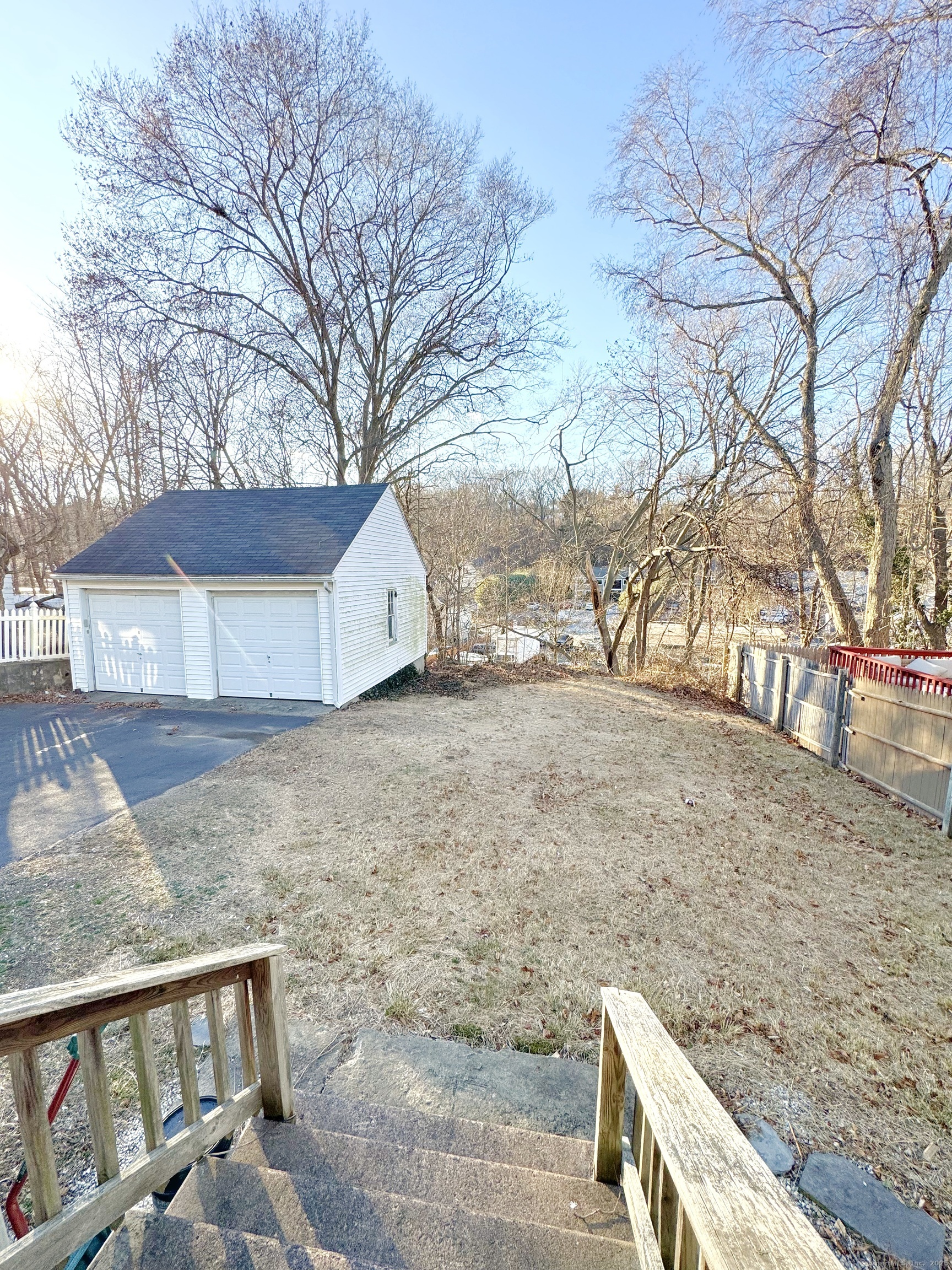 87 Long Hill Avenue