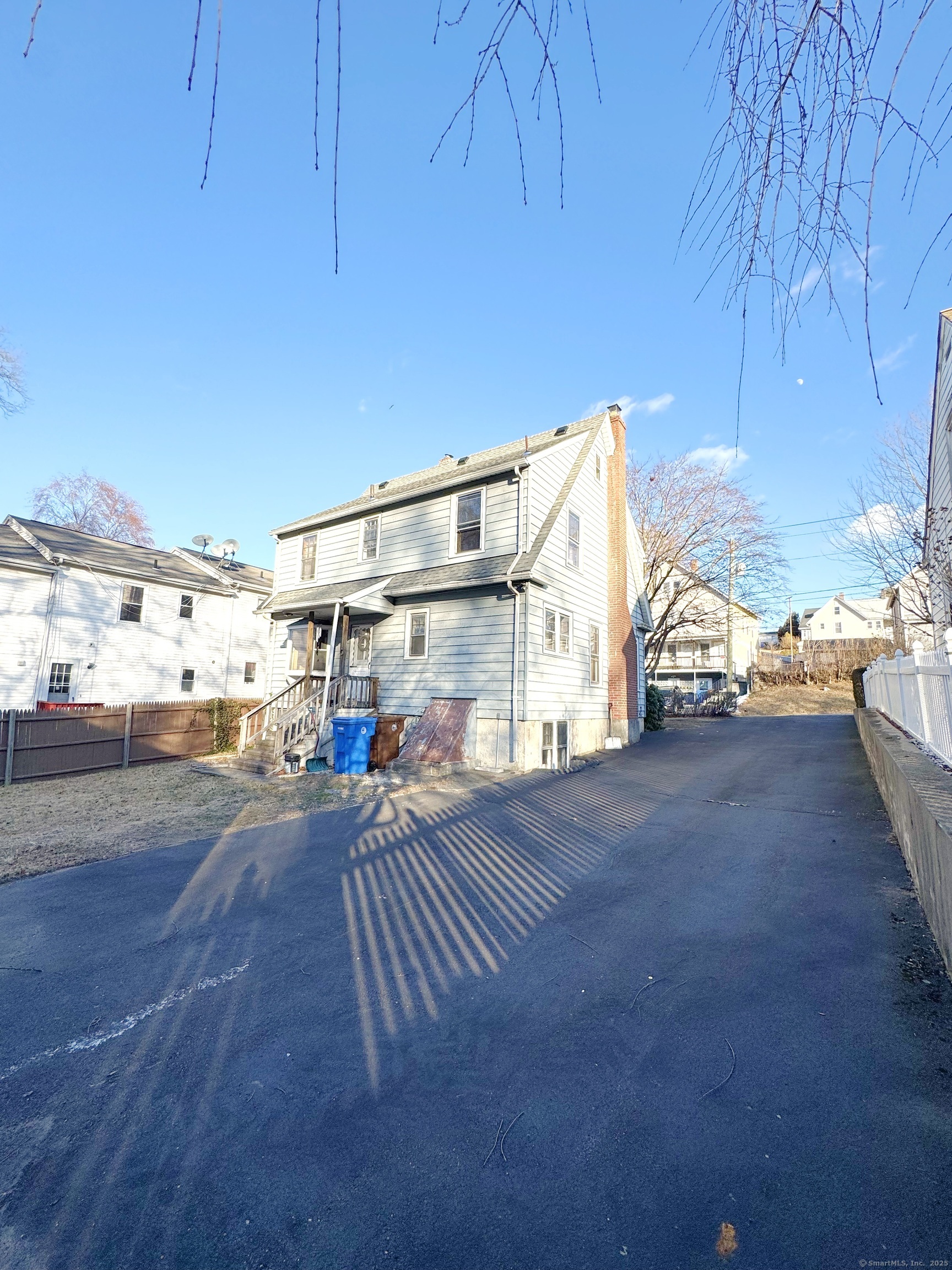 87 Long Hill Avenue