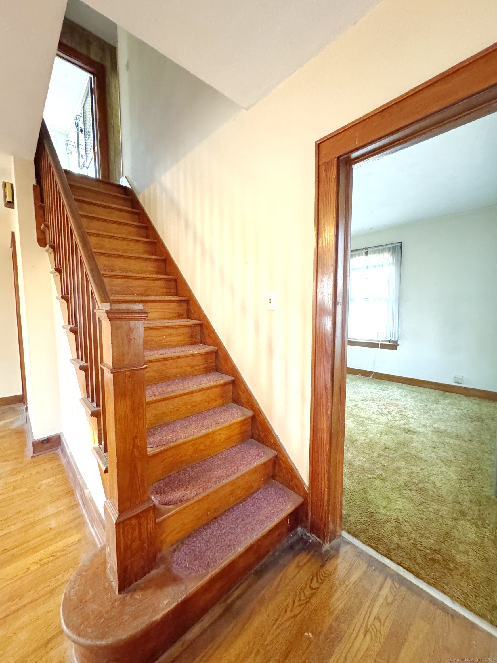 87 Long Hill Avenue