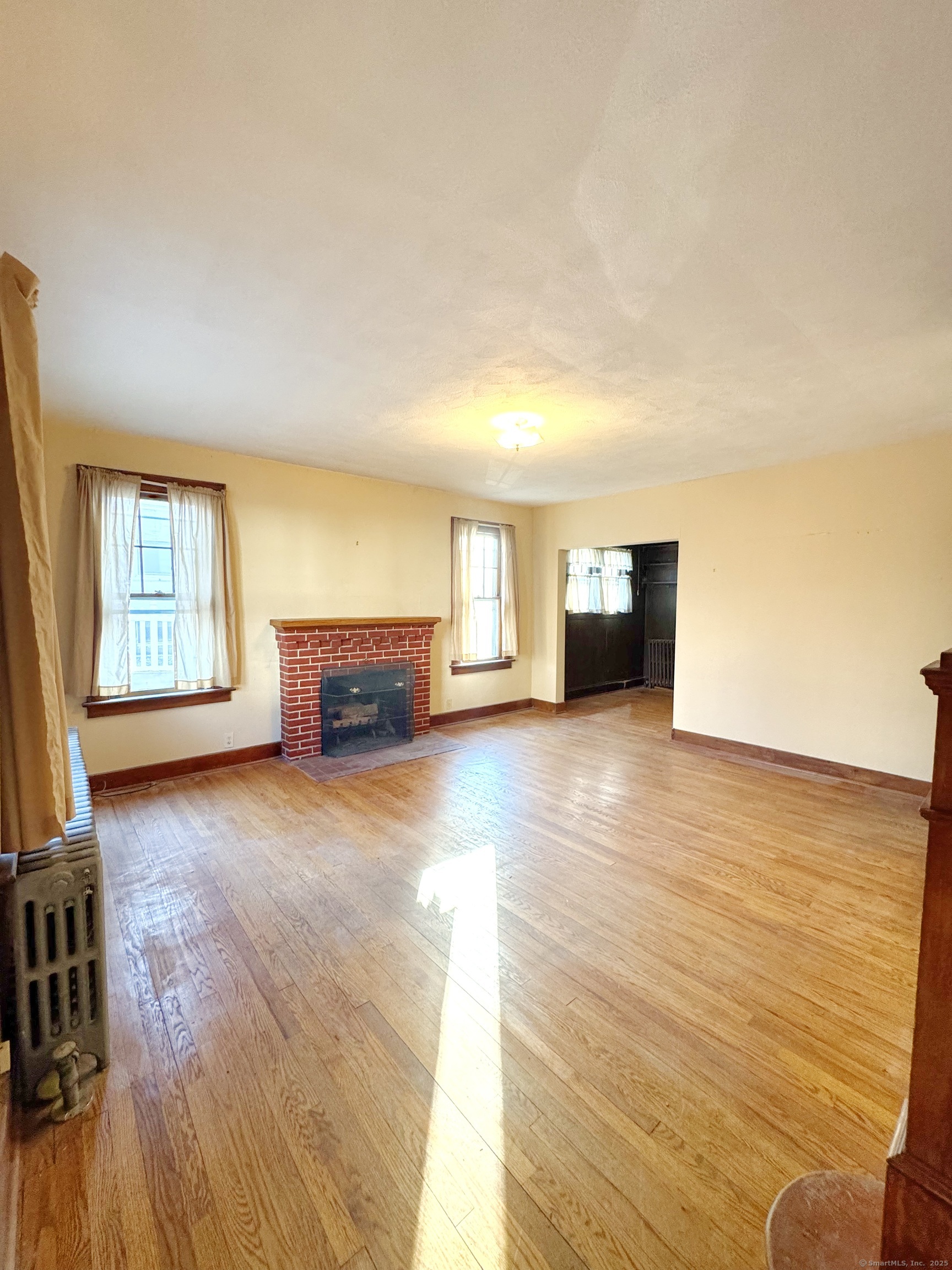 87 Long Hill Avenue