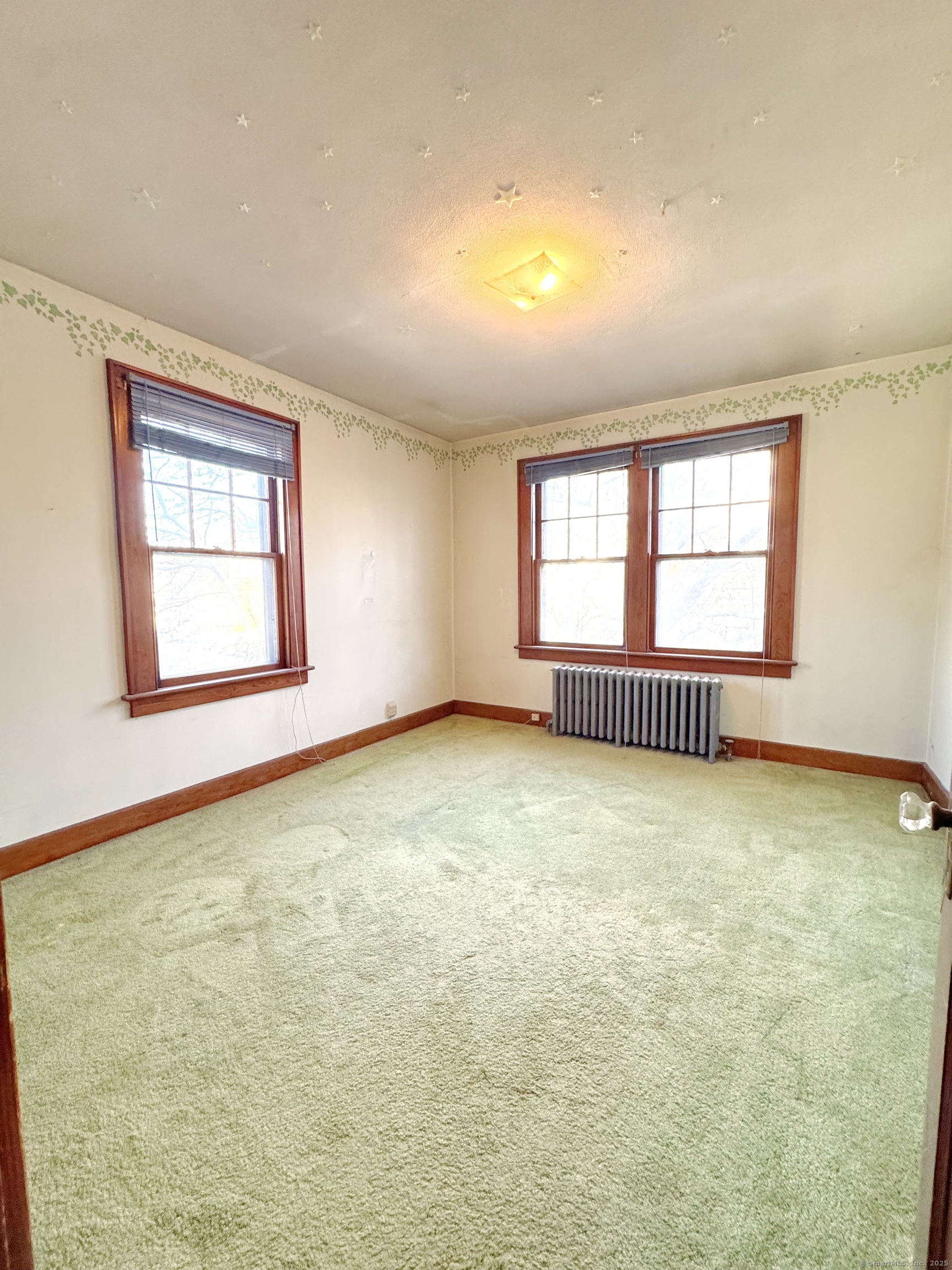 87 Long Hill Avenue