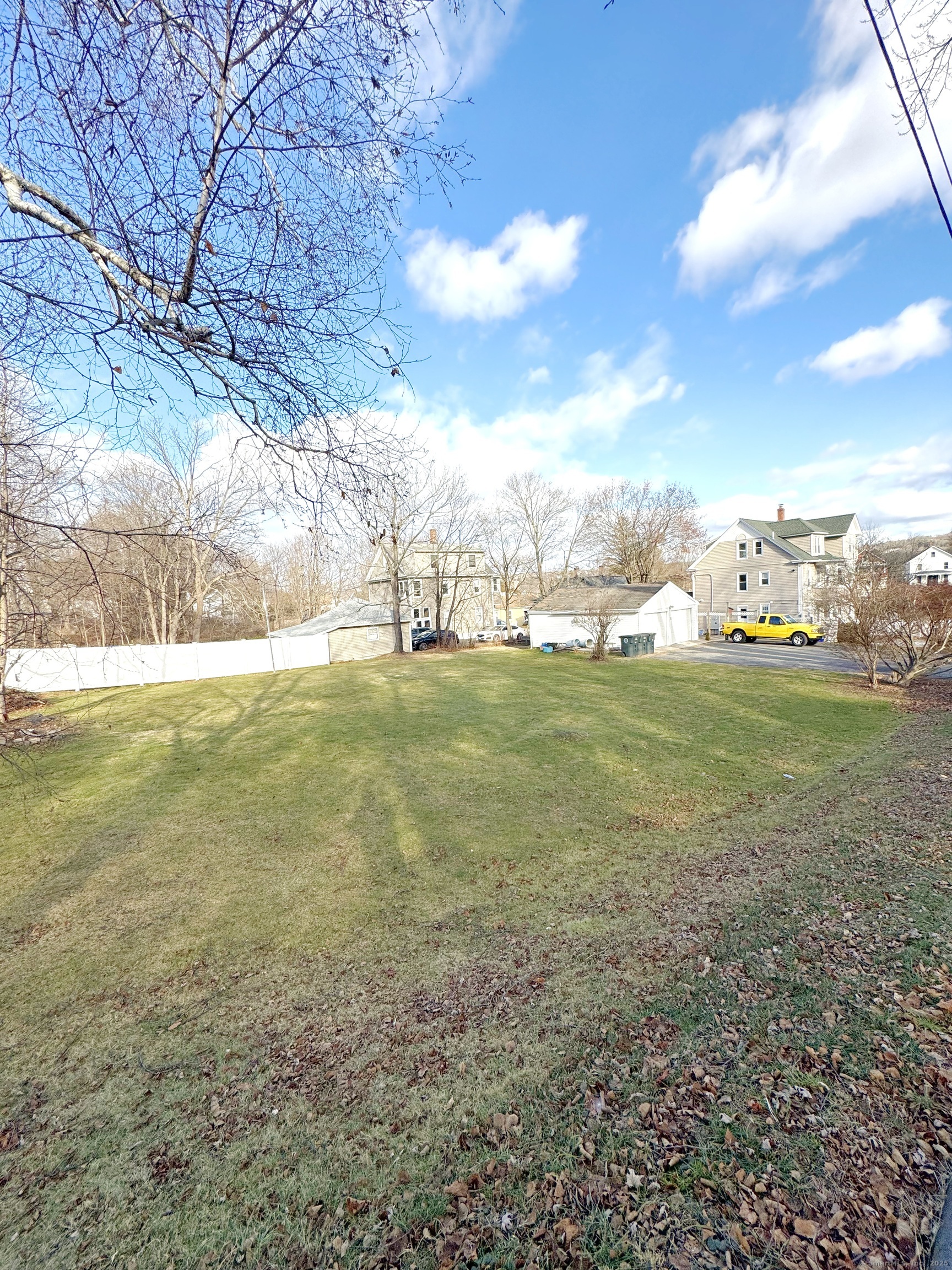38 Maple Street 3