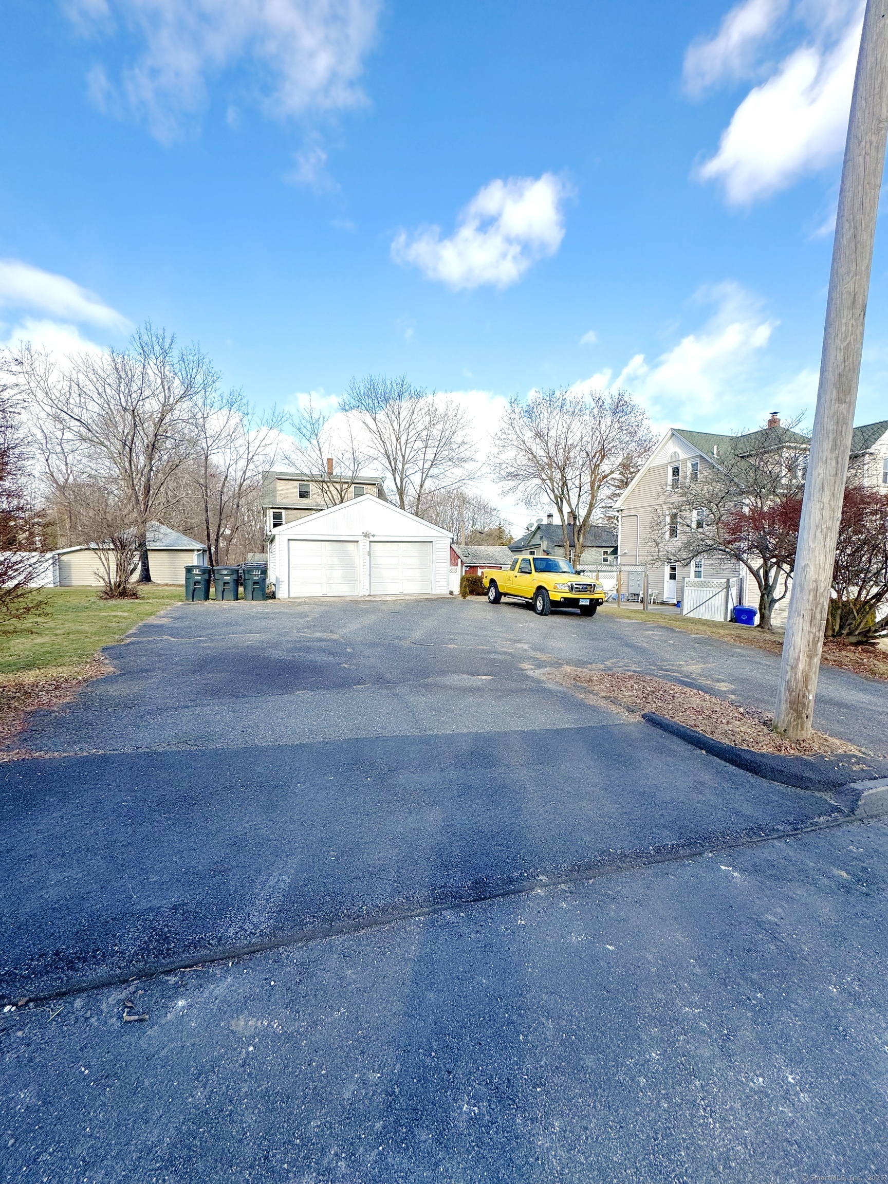 38 Maple Street 3