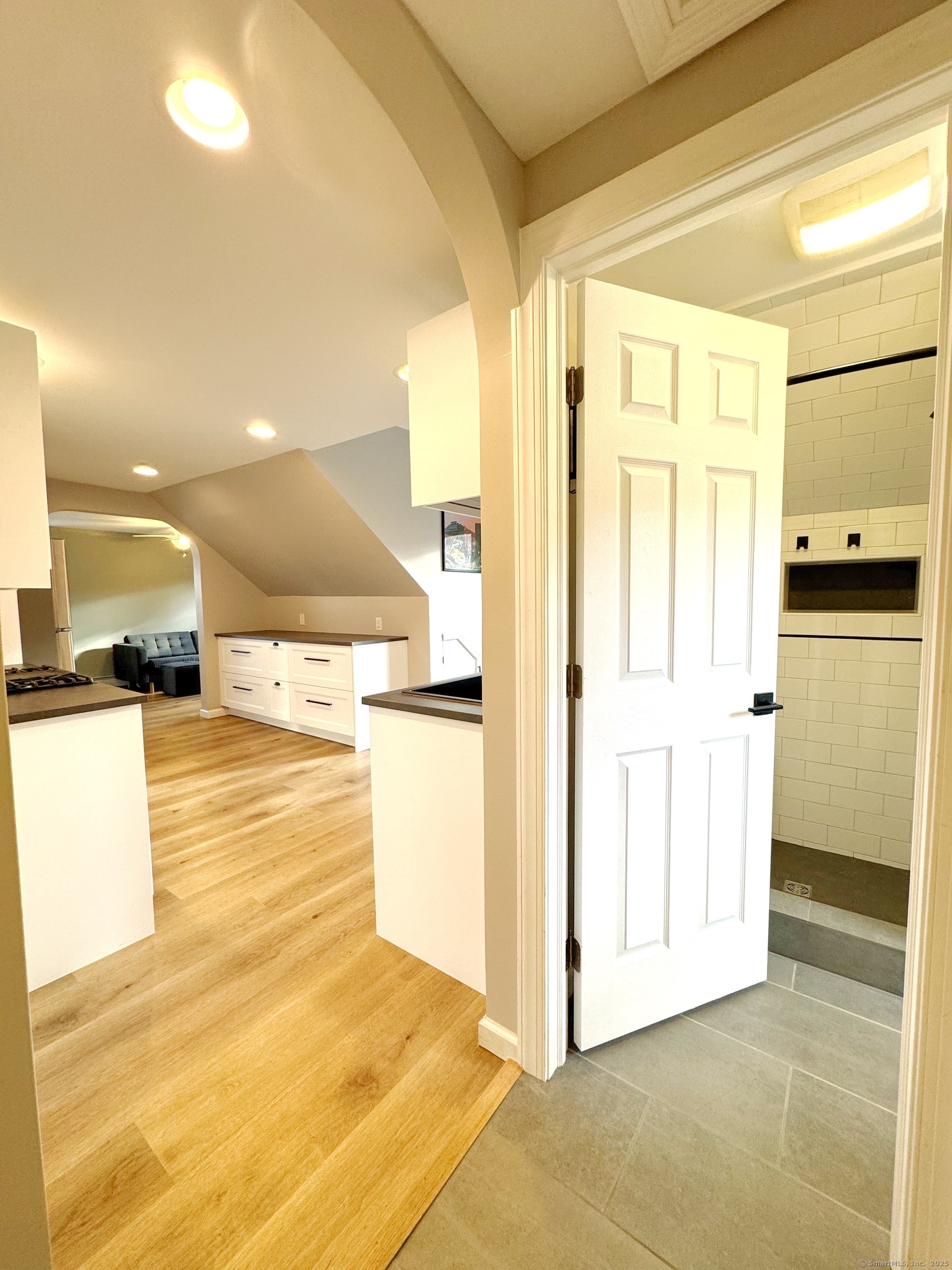 38 Maple Street 3