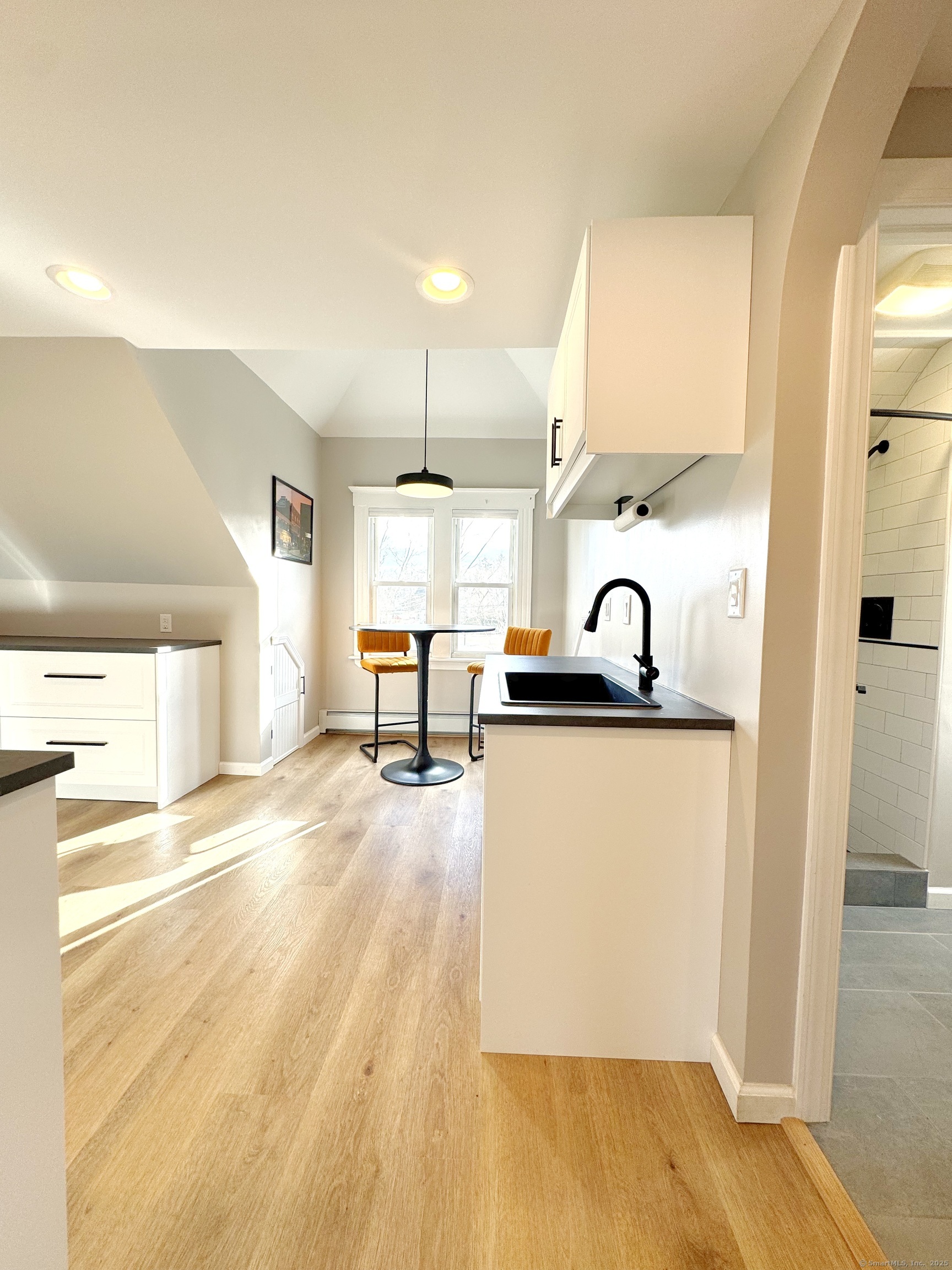 38 Maple Street 3