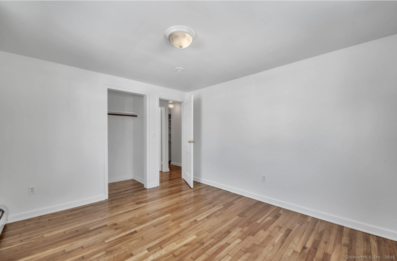 22 Benton Street