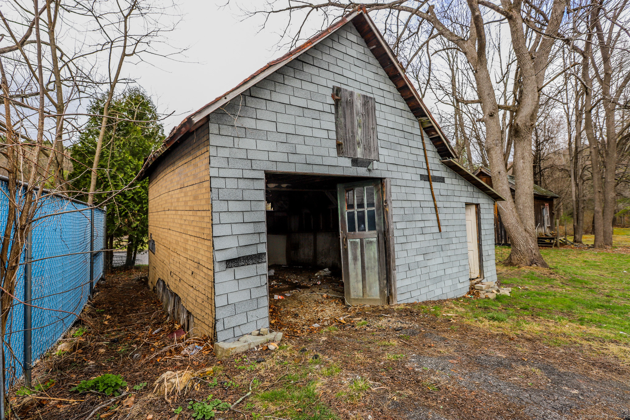 9 Loomis Street
