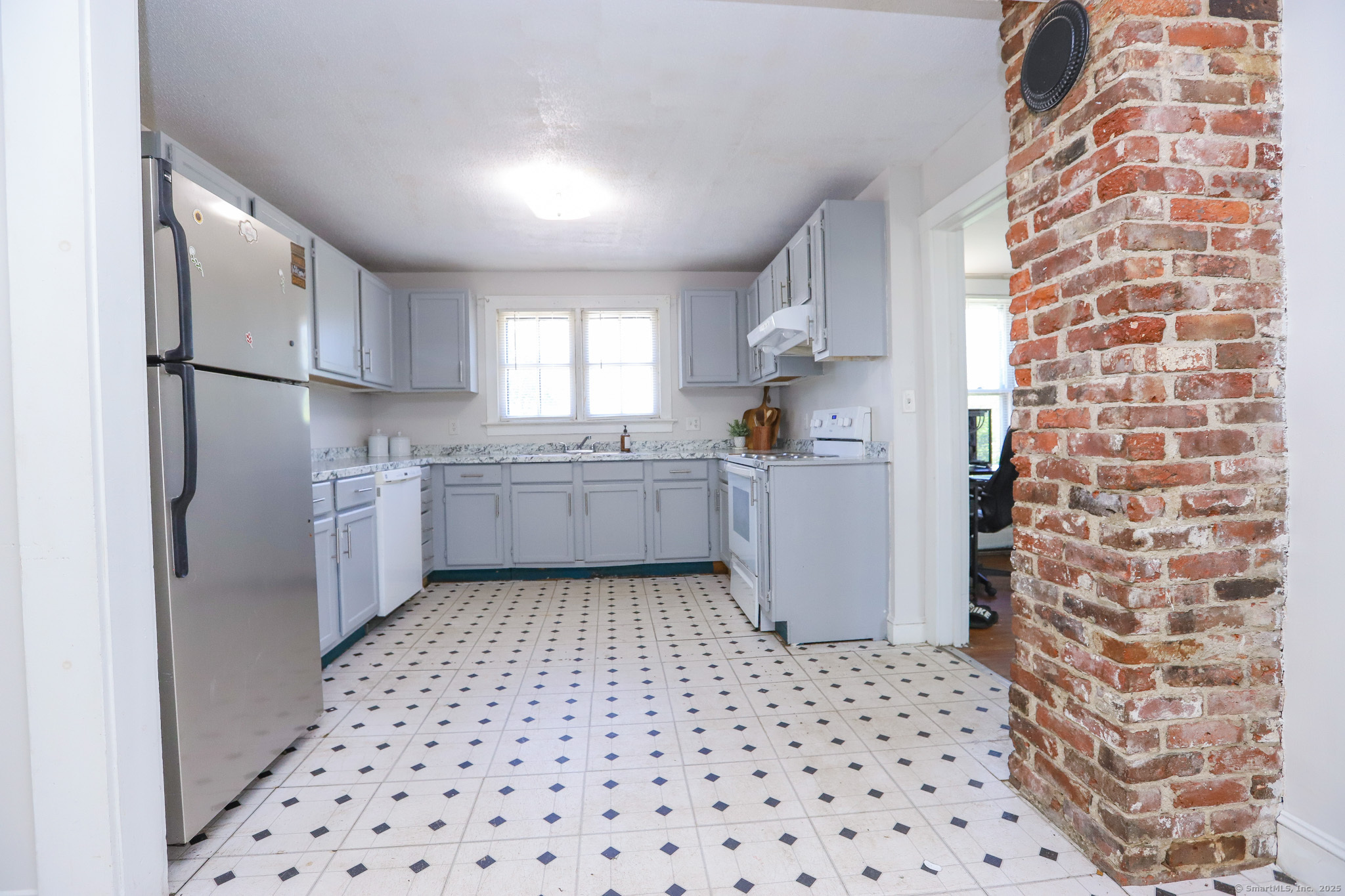 108 New Litchfield Street