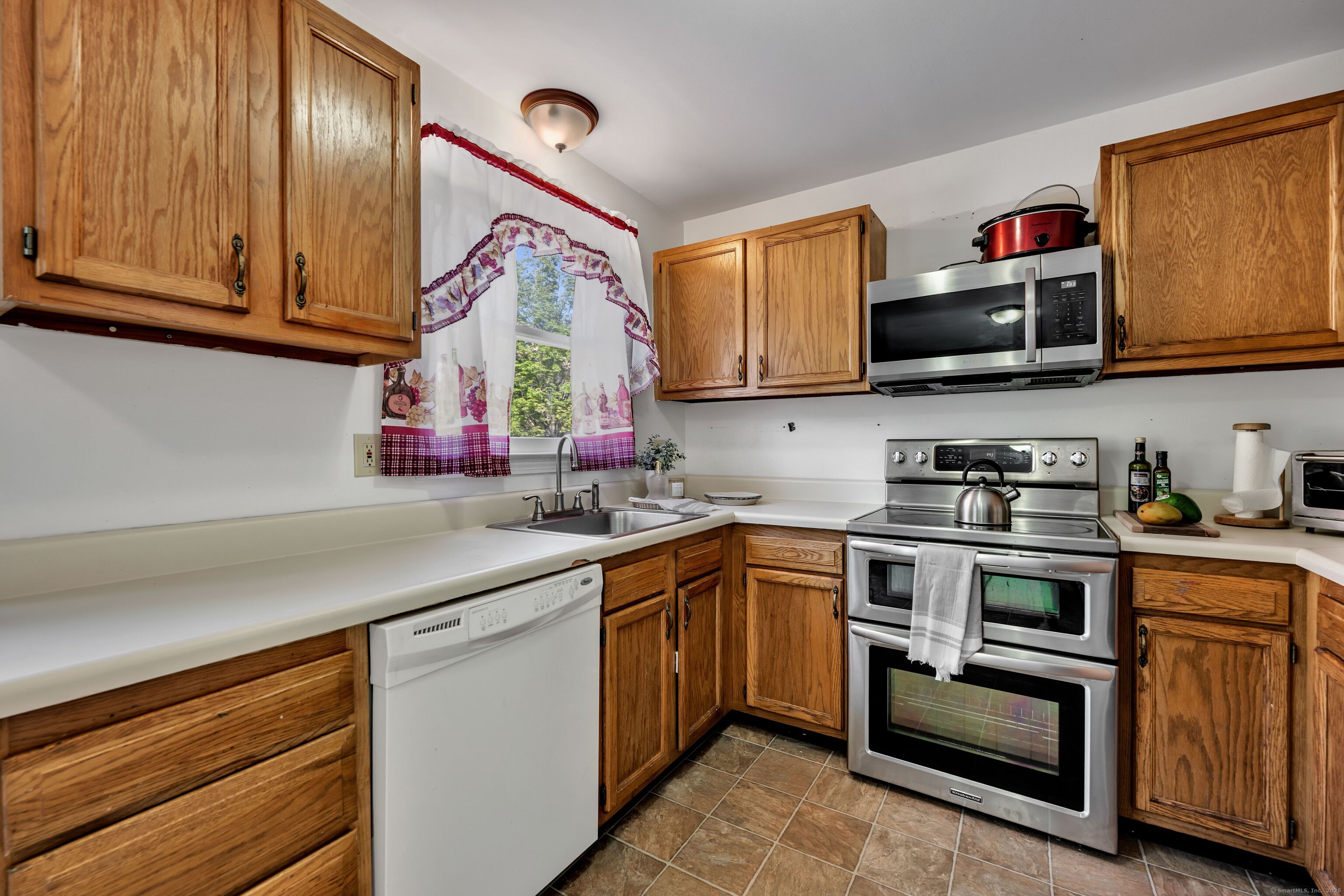 77 Marion Avenue APT 5