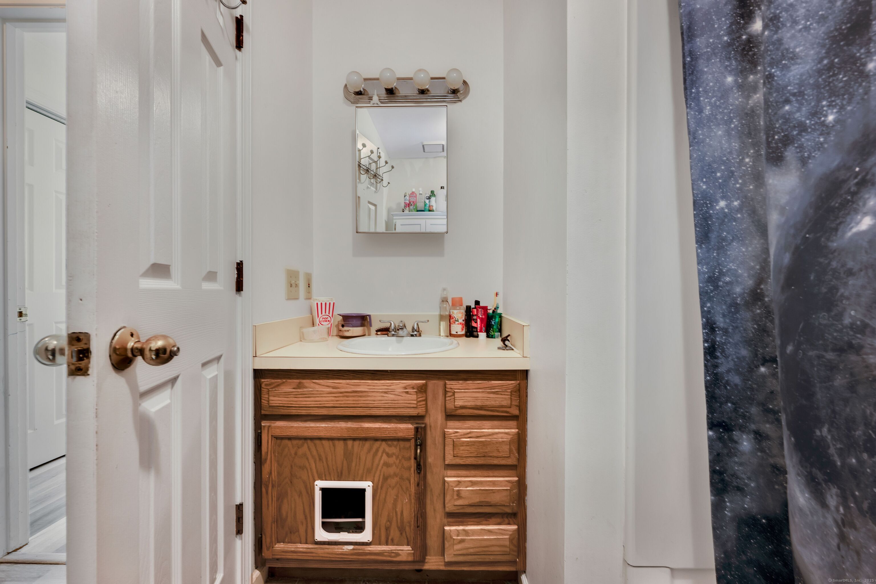 77 Marion Avenue APT 5