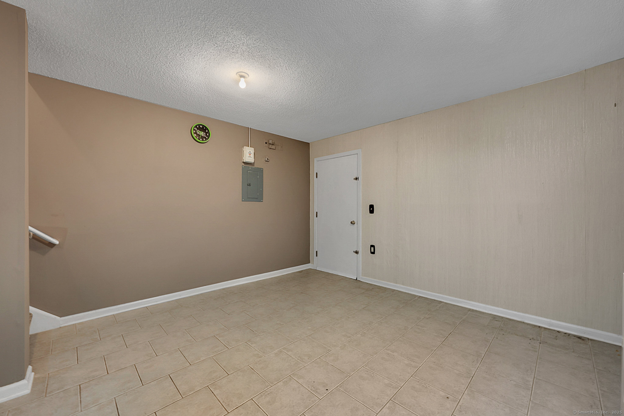1275 Winsted Road 105