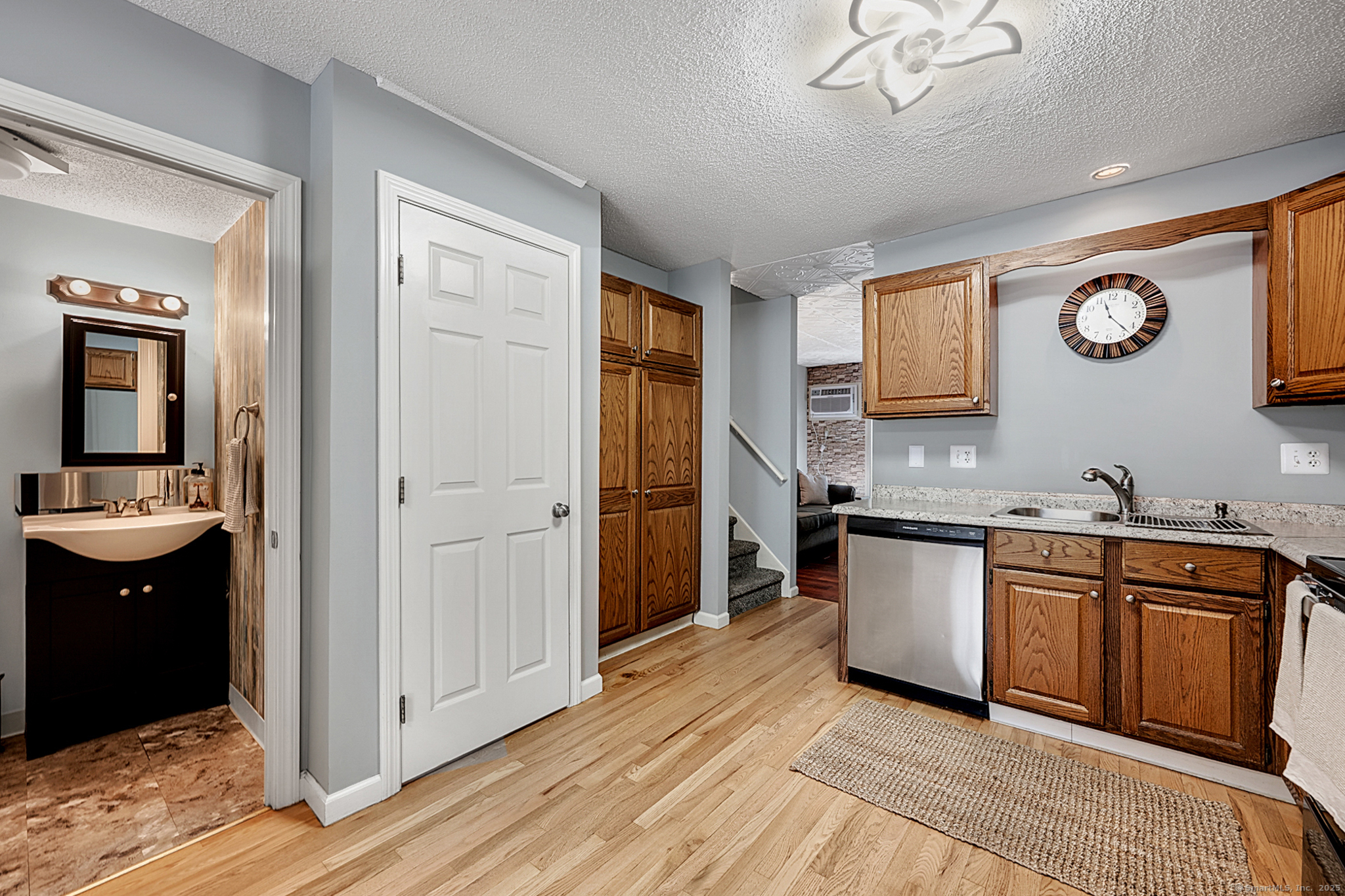1275 Winsted Road 105