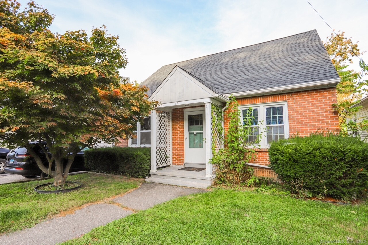 171 Beechwood Avenue