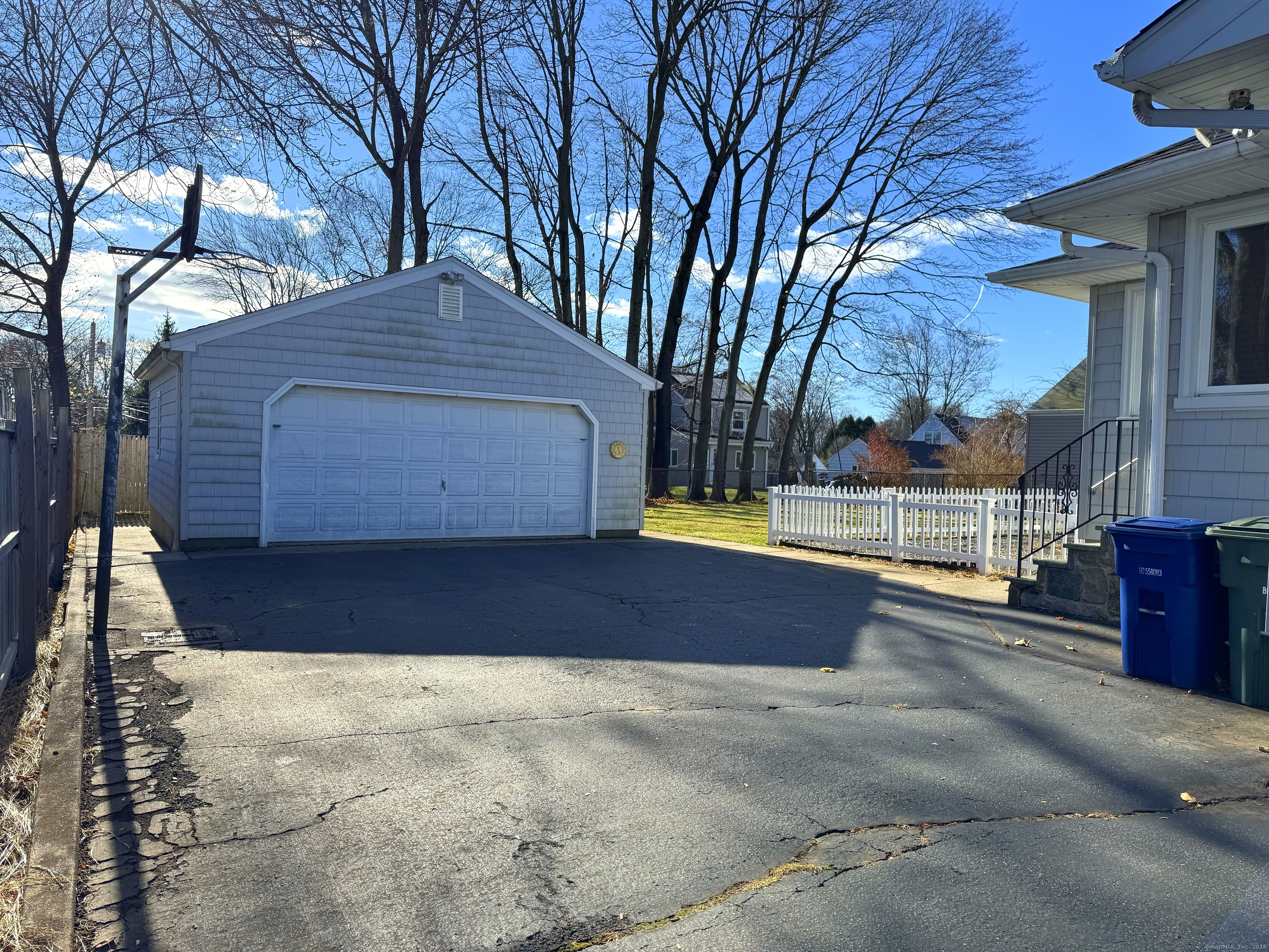 121 Richfield Road