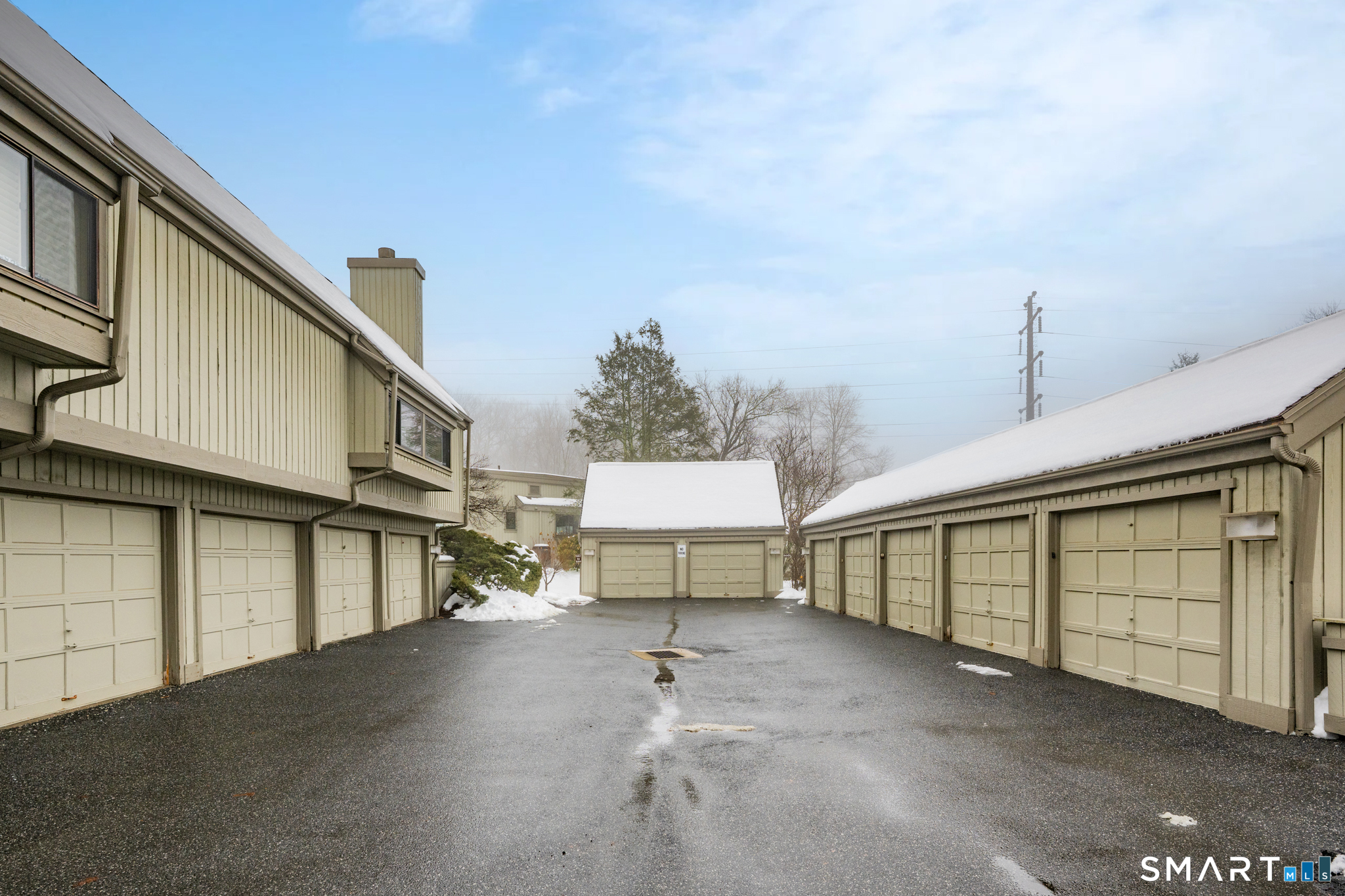 859 Heritage Village B