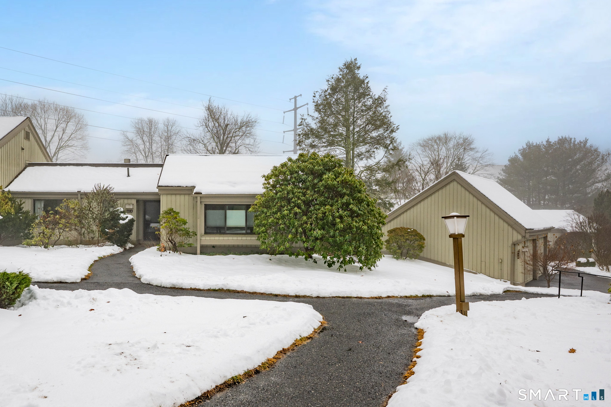 859 Heritage Village B