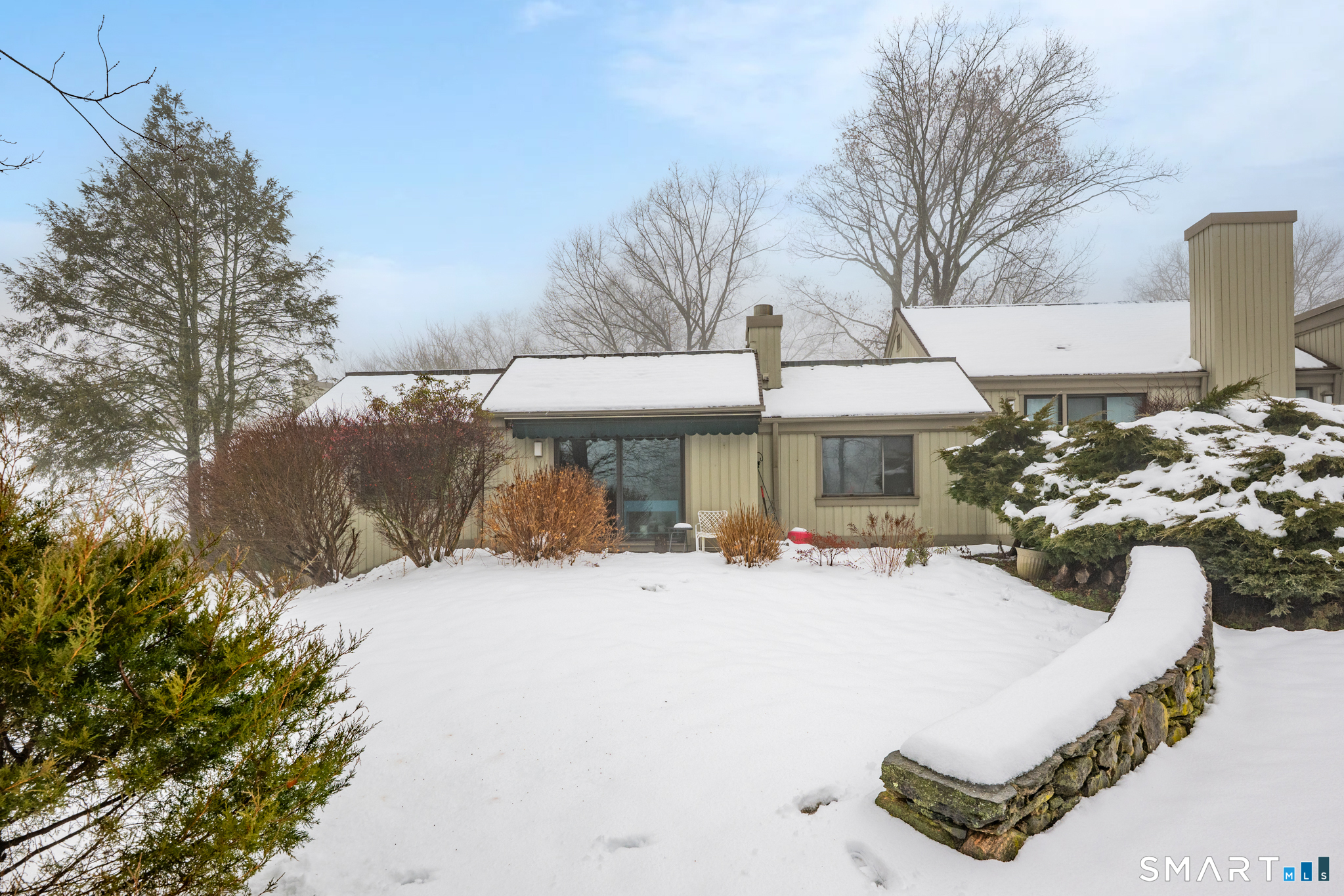 859 Heritage Village B