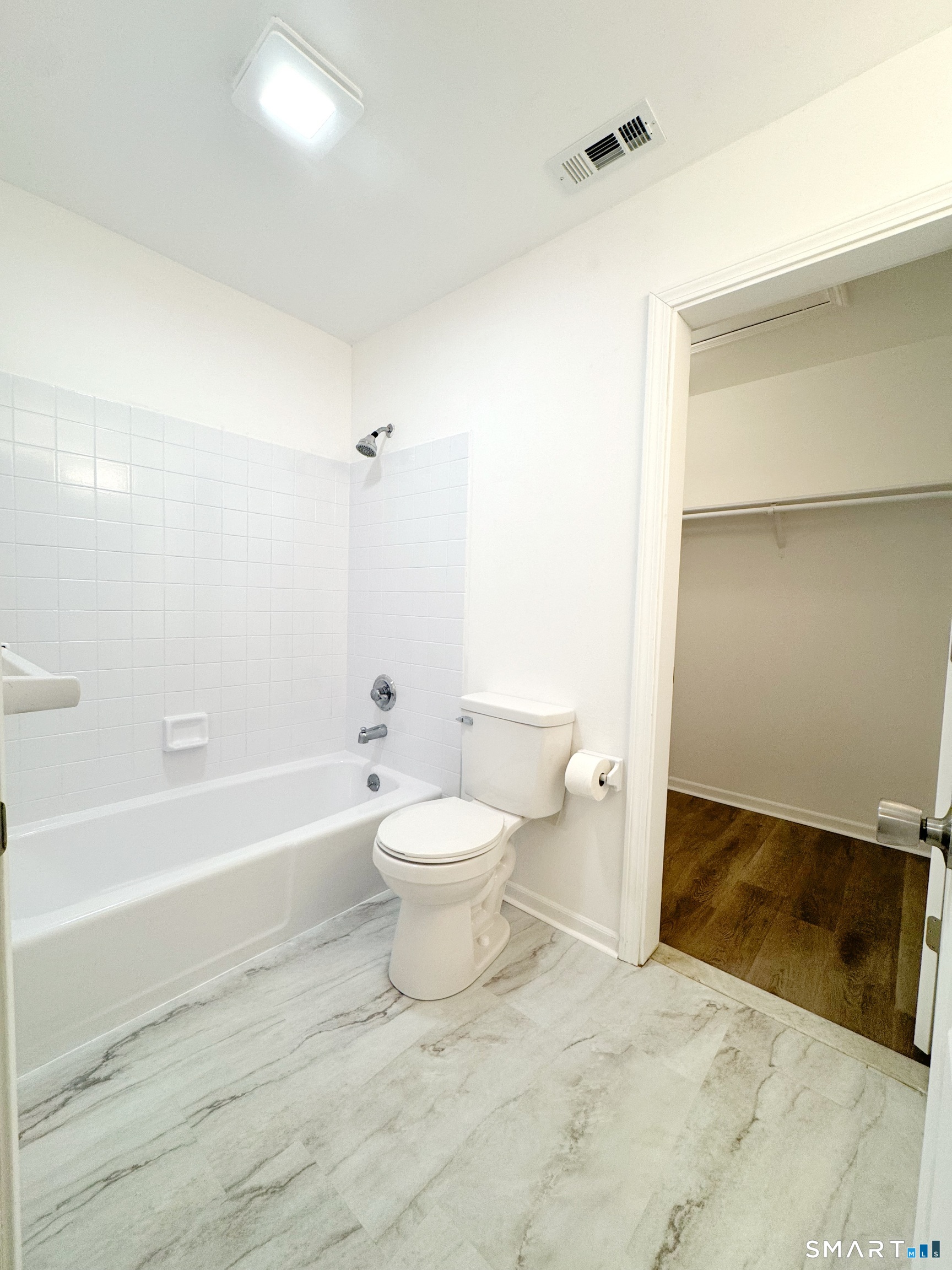 1229 Winsted Road 116
